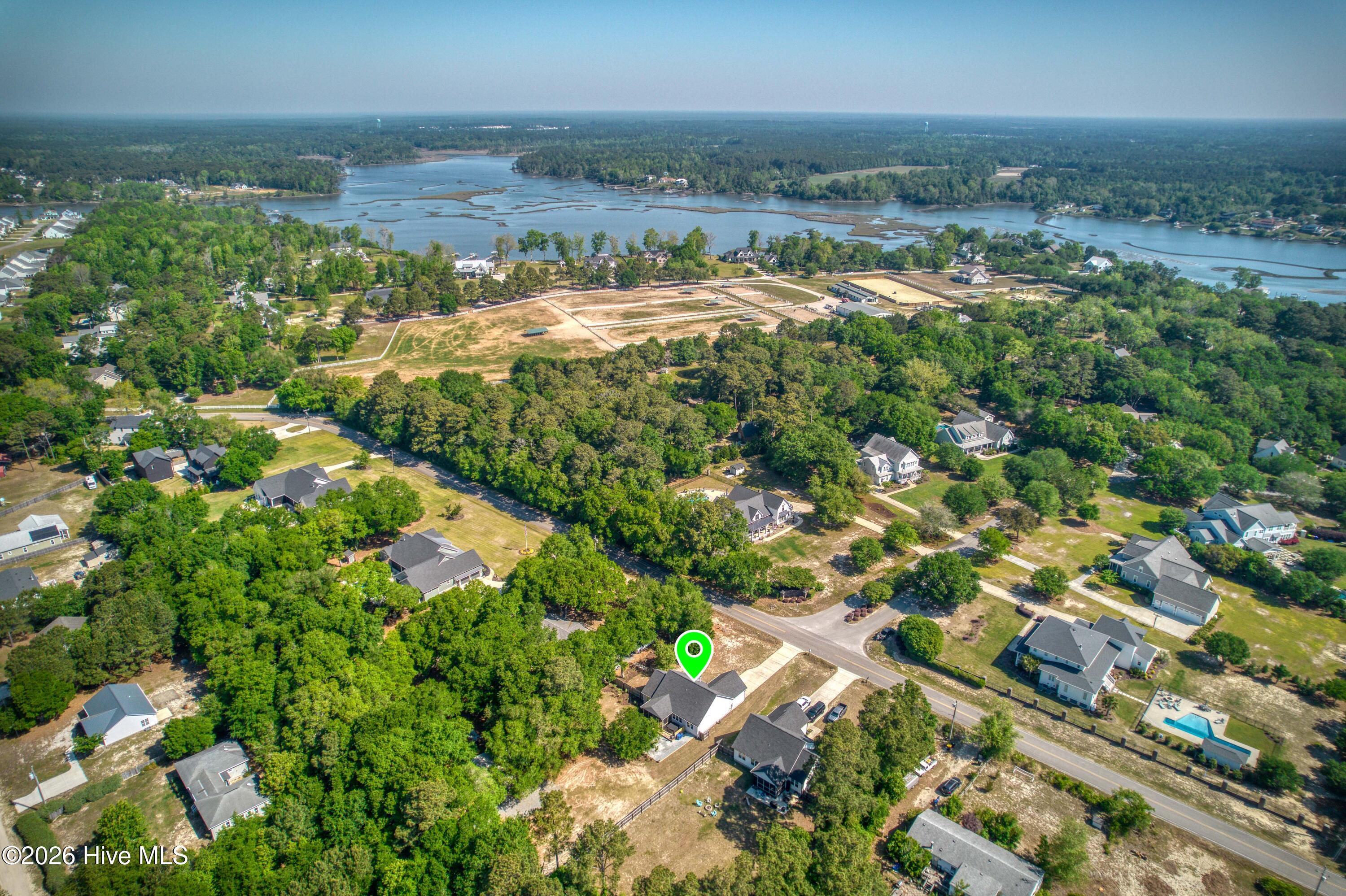 100569284 | Photo 57