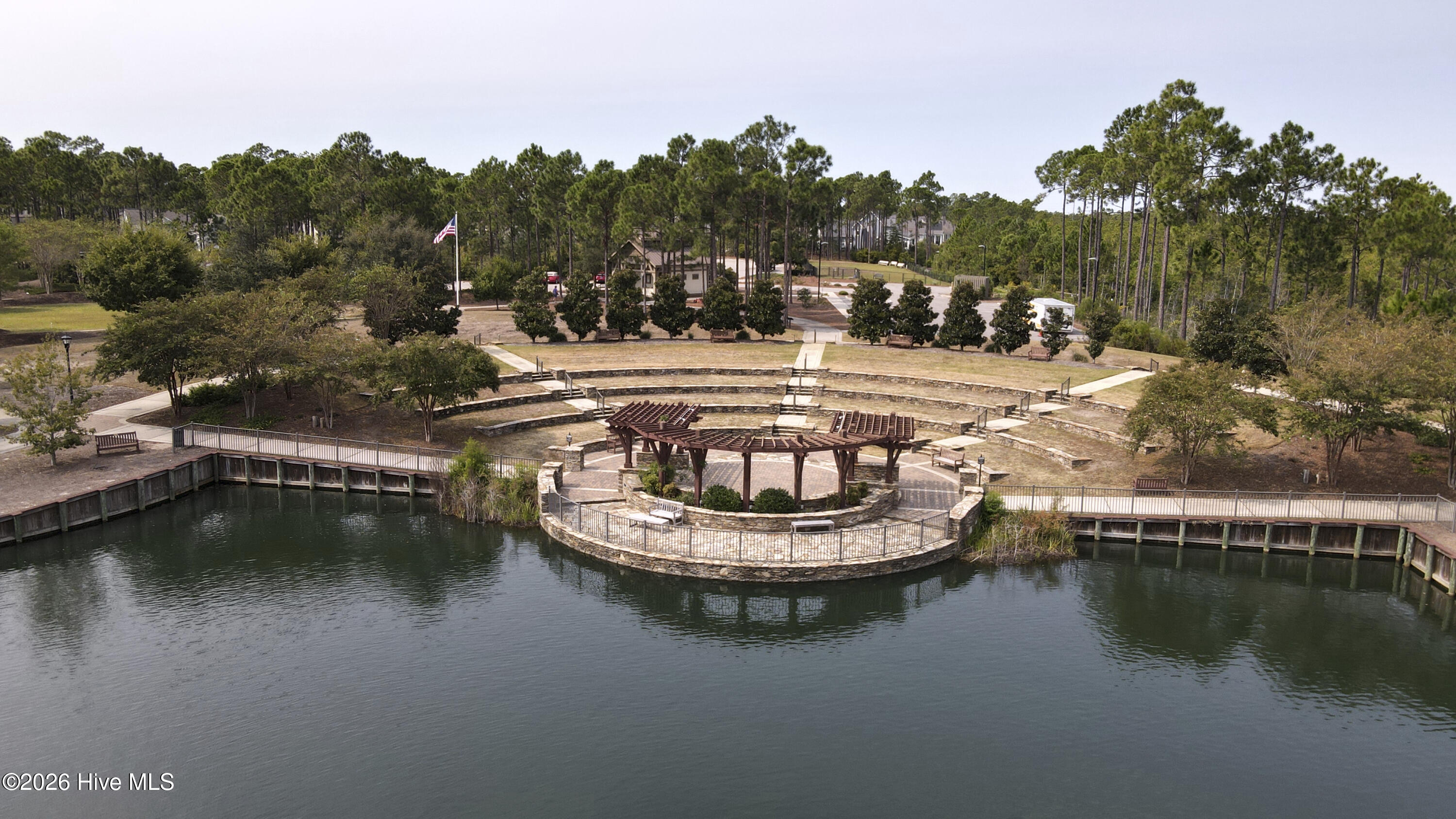 100555931 | Photo 46