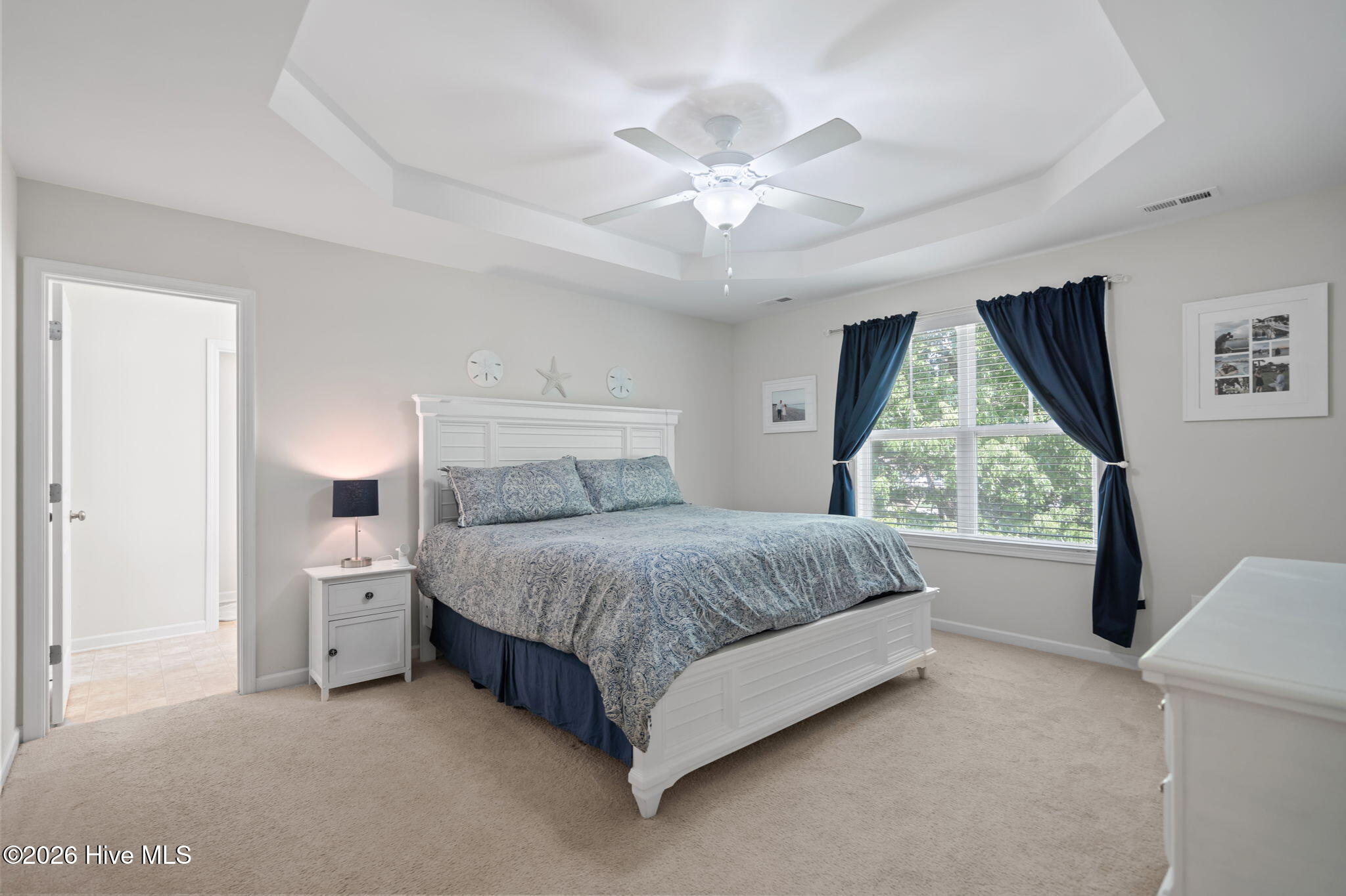 100570490 | Photo 20