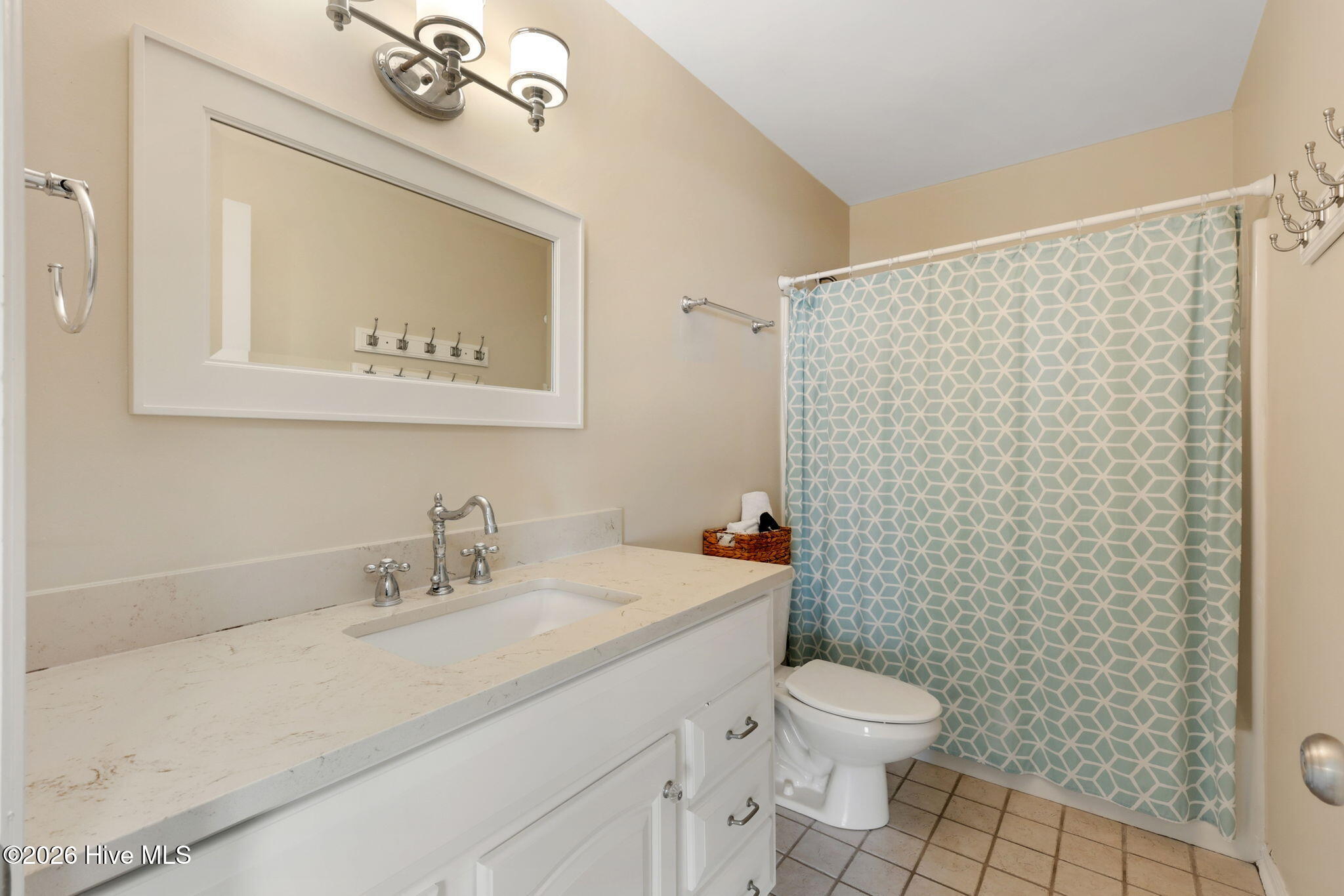 100556702 | Photo 35