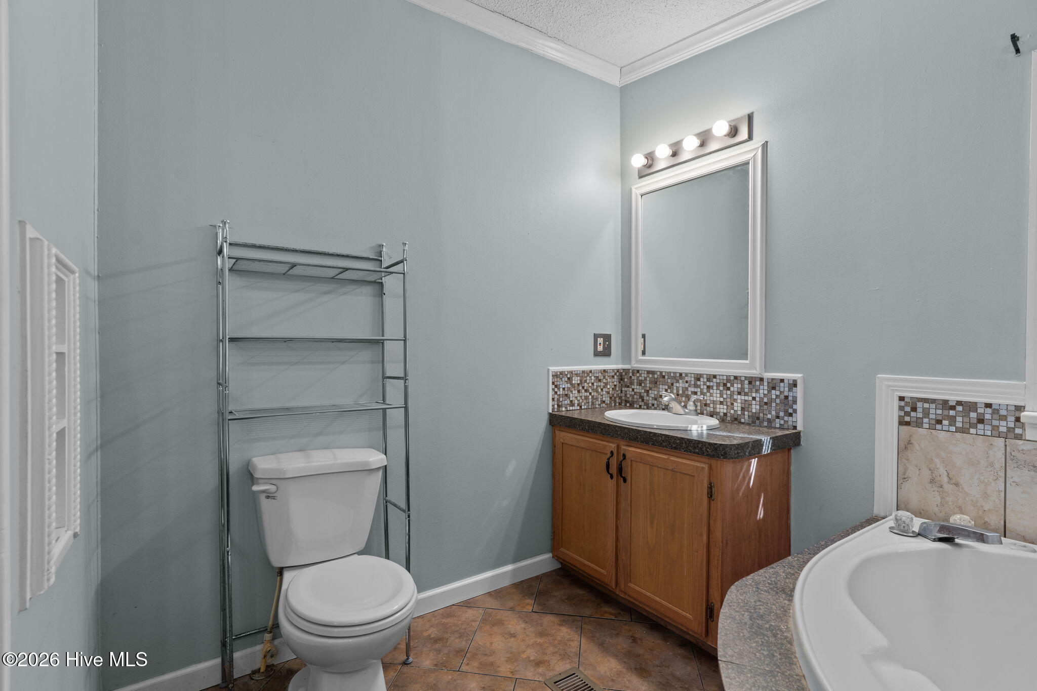 100544369 | Photo 23