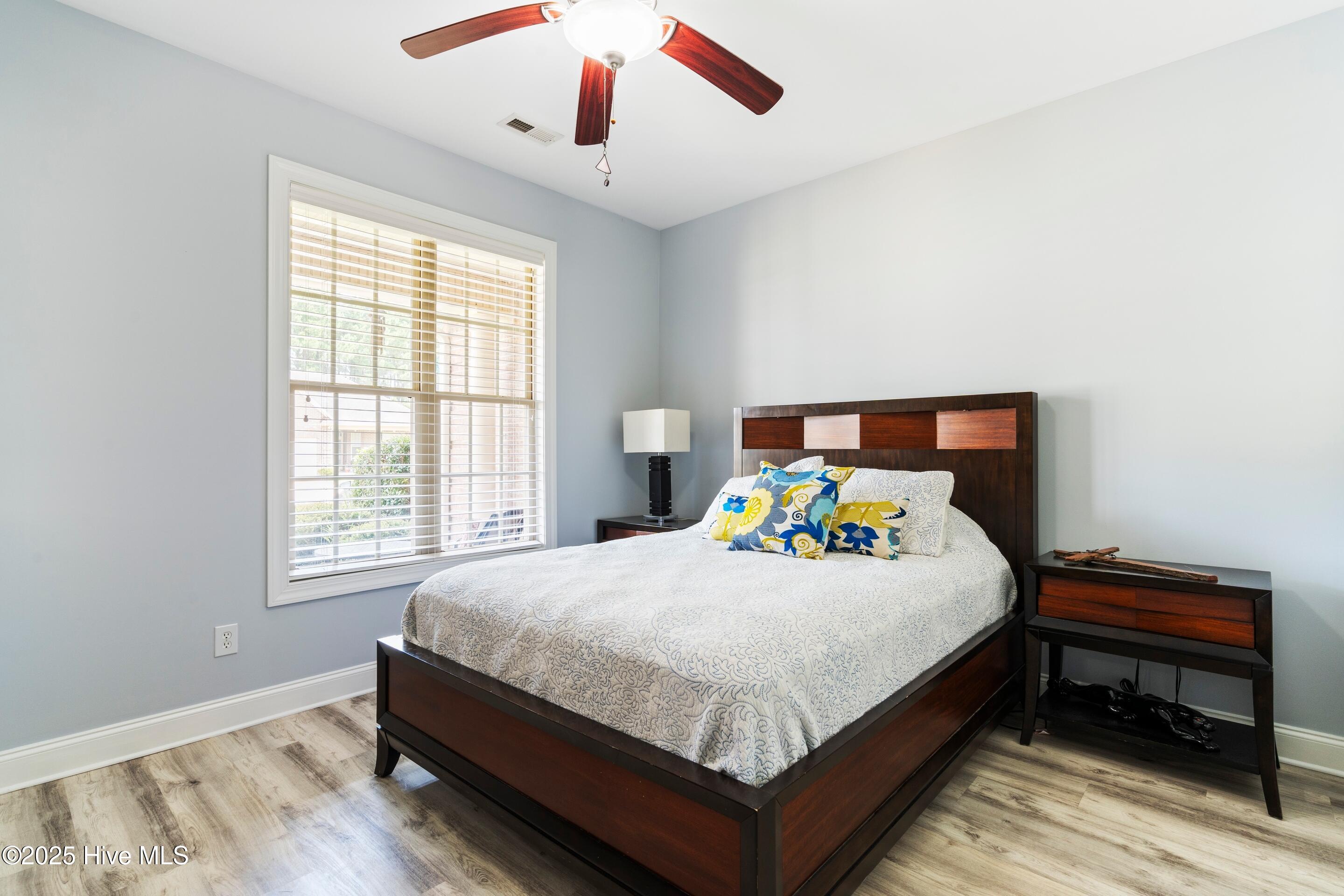 100541104 | Photo 22