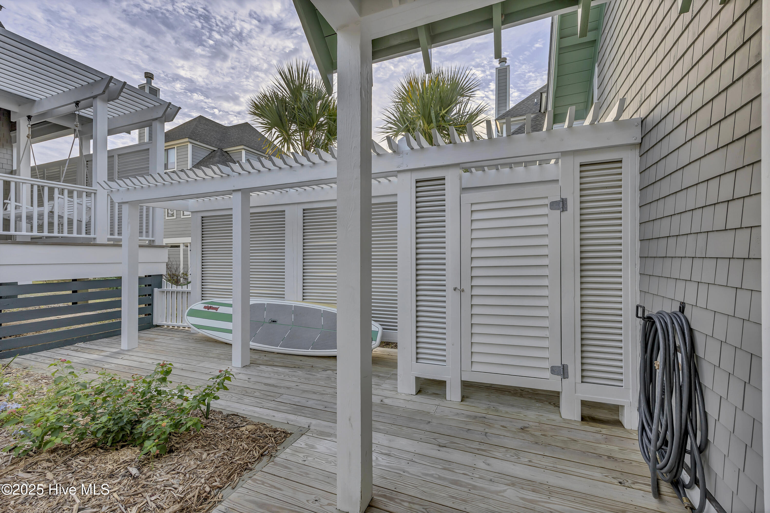 100534977 | Photo 35