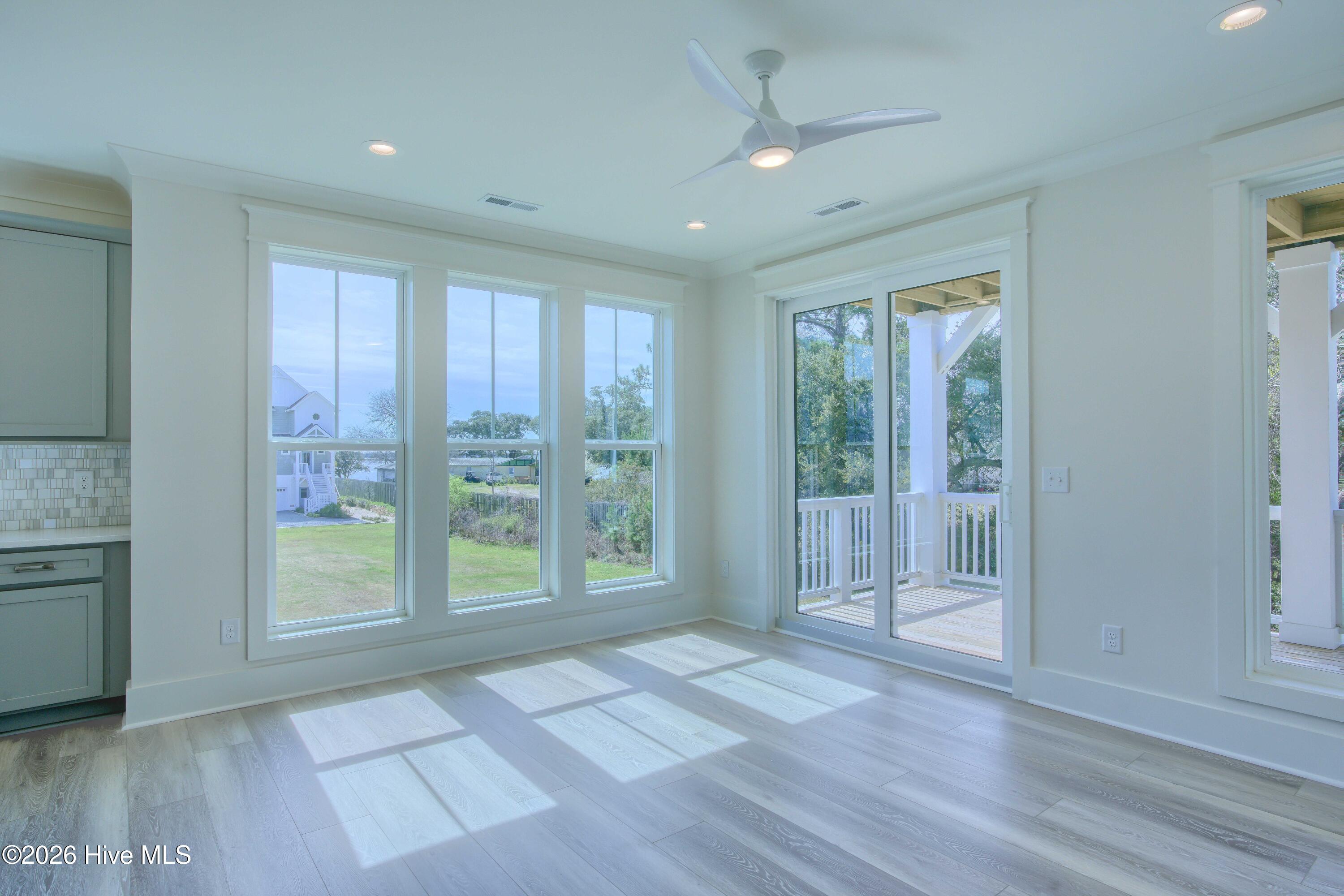 100559746 | Photo 13