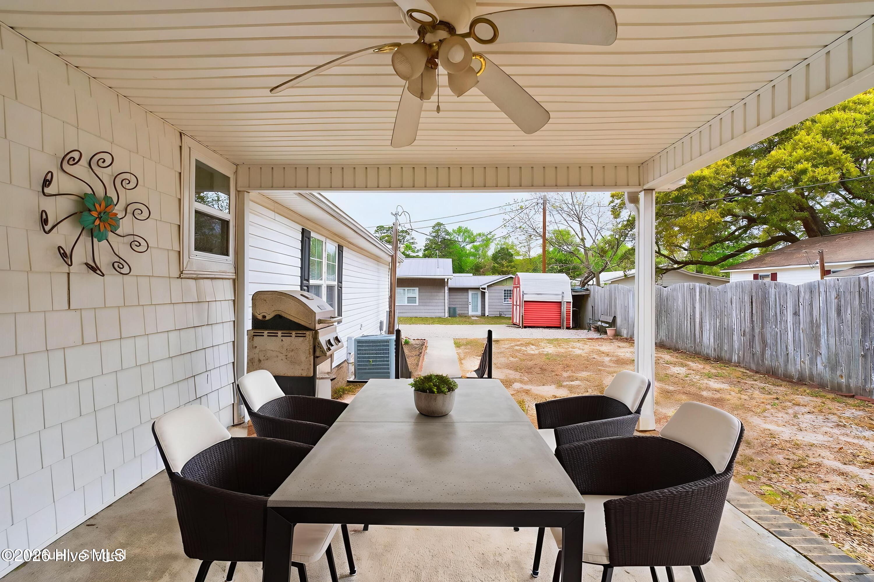 100565671 | Photo 24