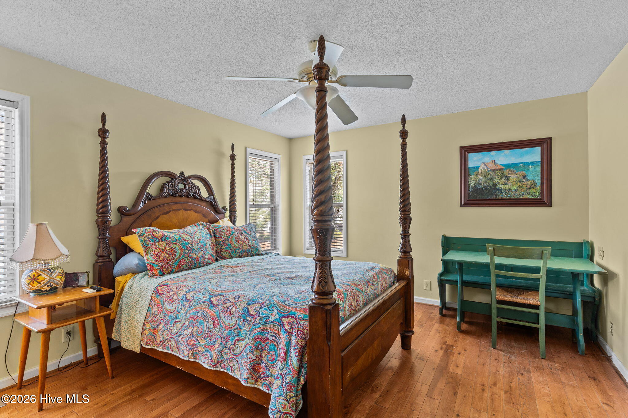 100564458 | Photo 34