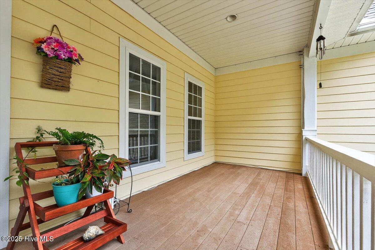 100530504 | Photo 59