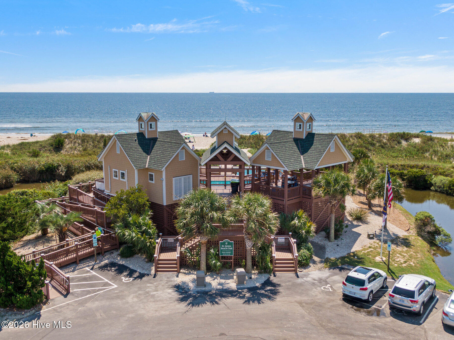 100558042 | Photo 115