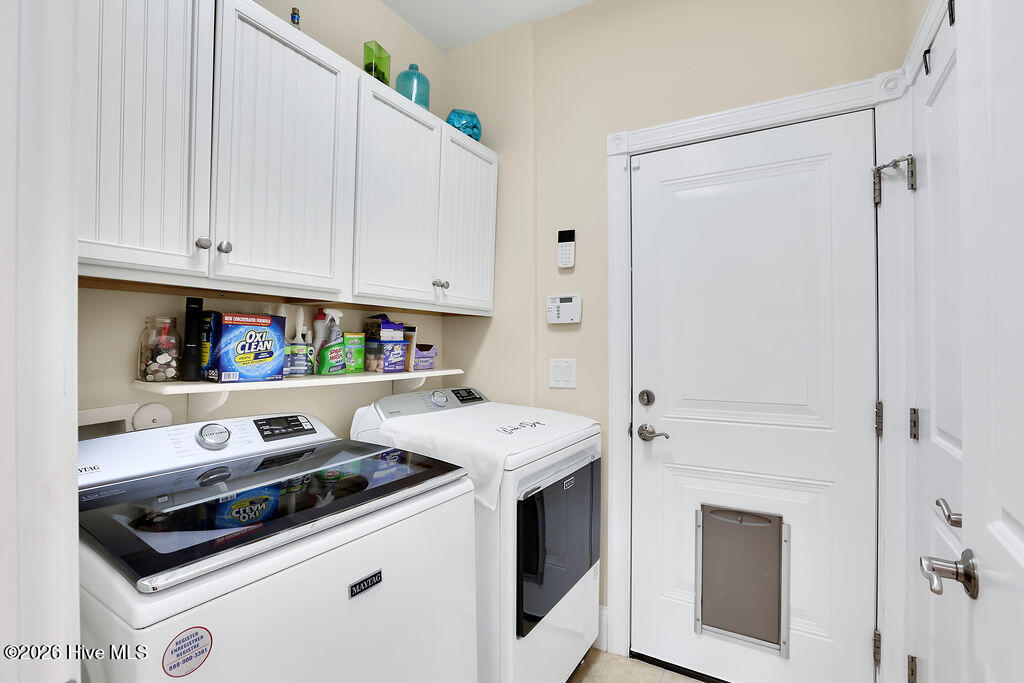 100550875 | Photo 24