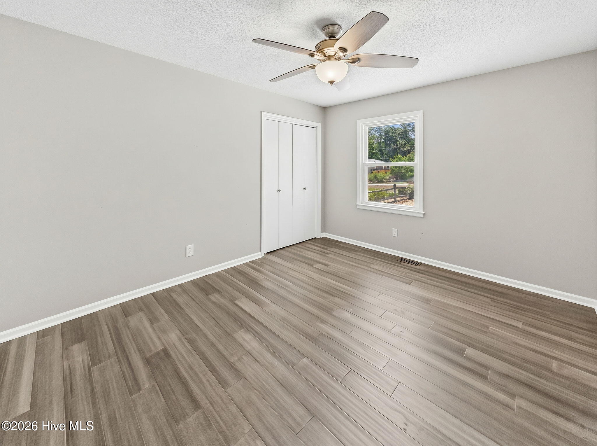 100569518 | Photo 27