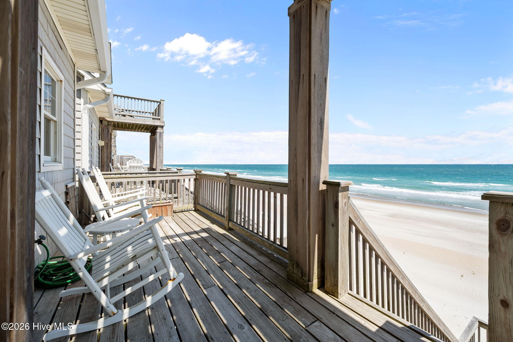 100570241 | Photo 62