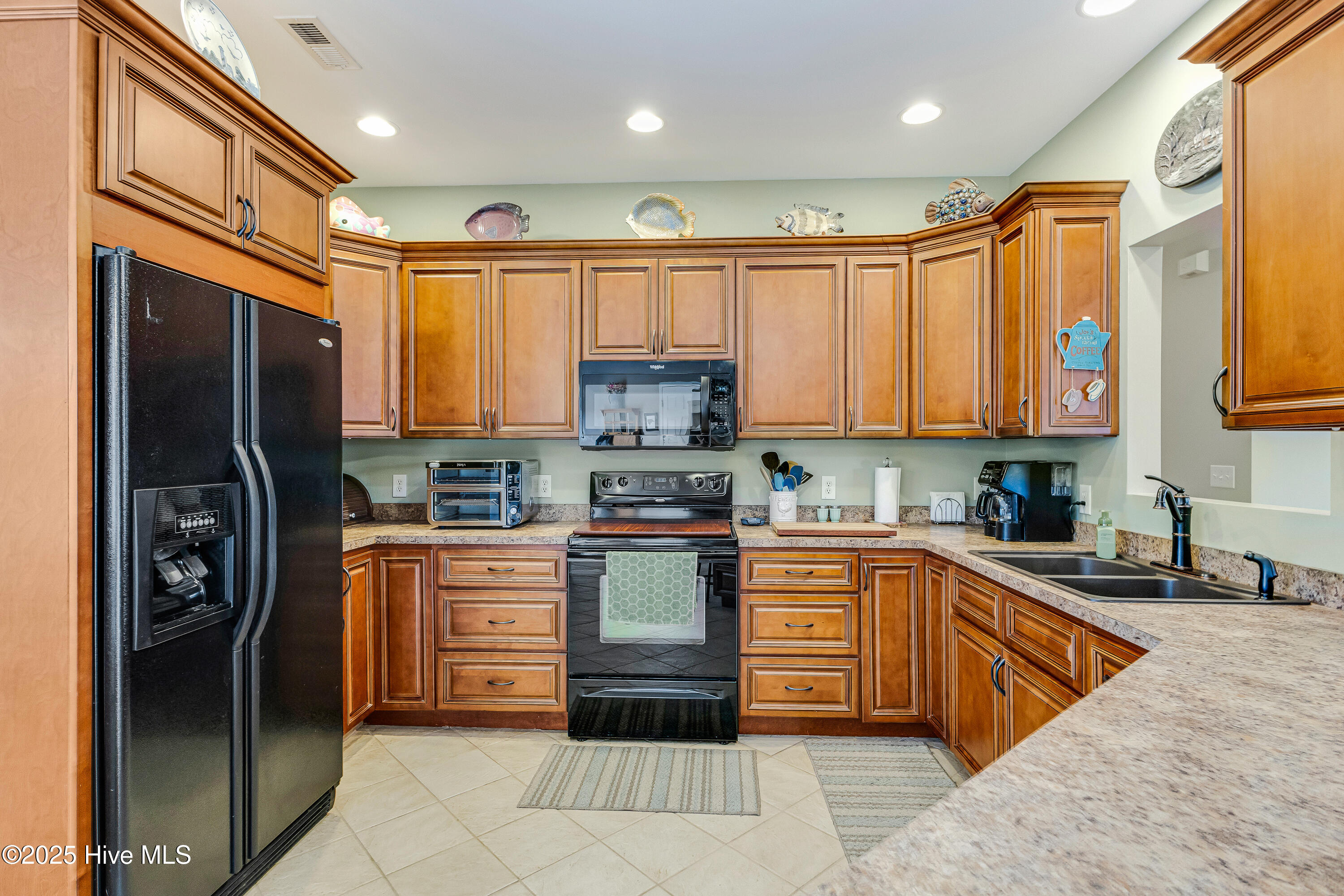 100536625 | Photo 13