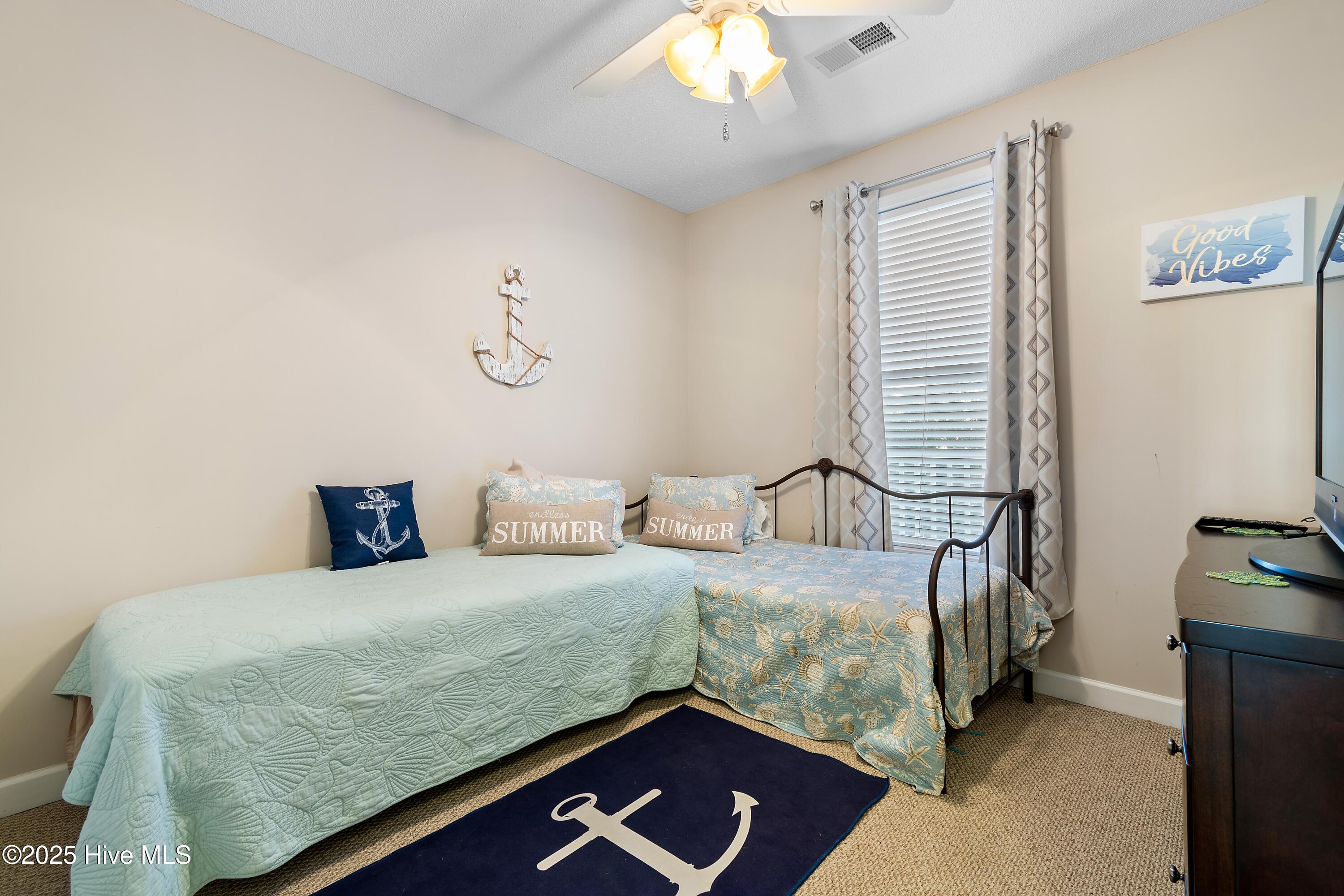 100536707 | Photo 25