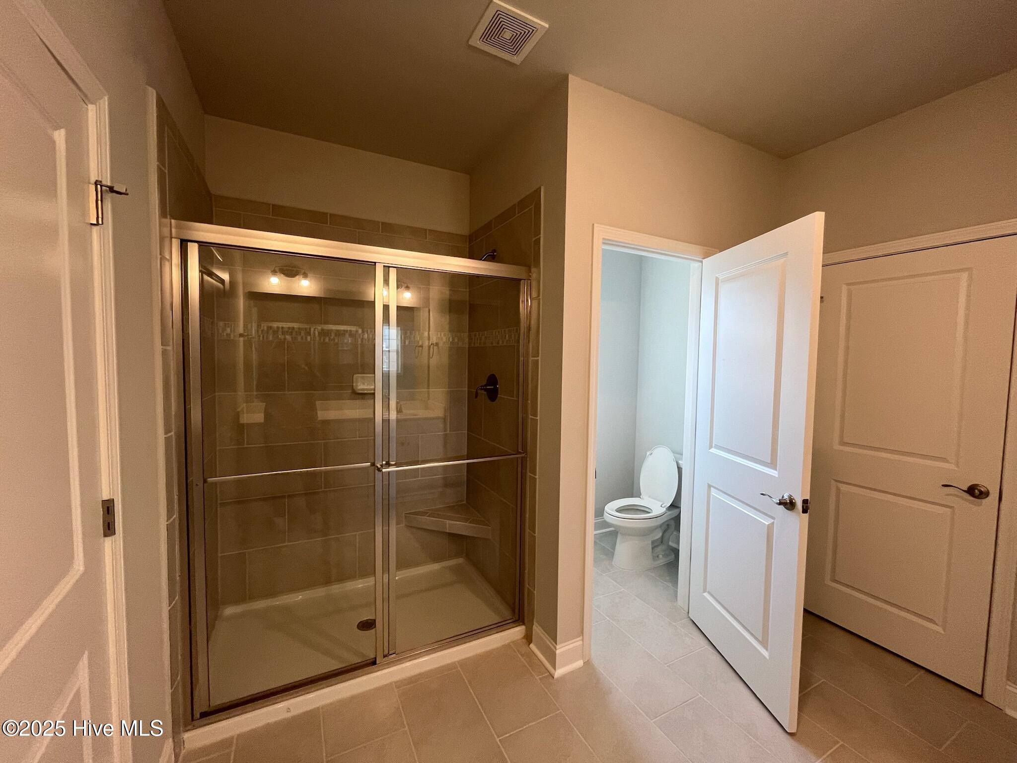 100426037 | Photo 19