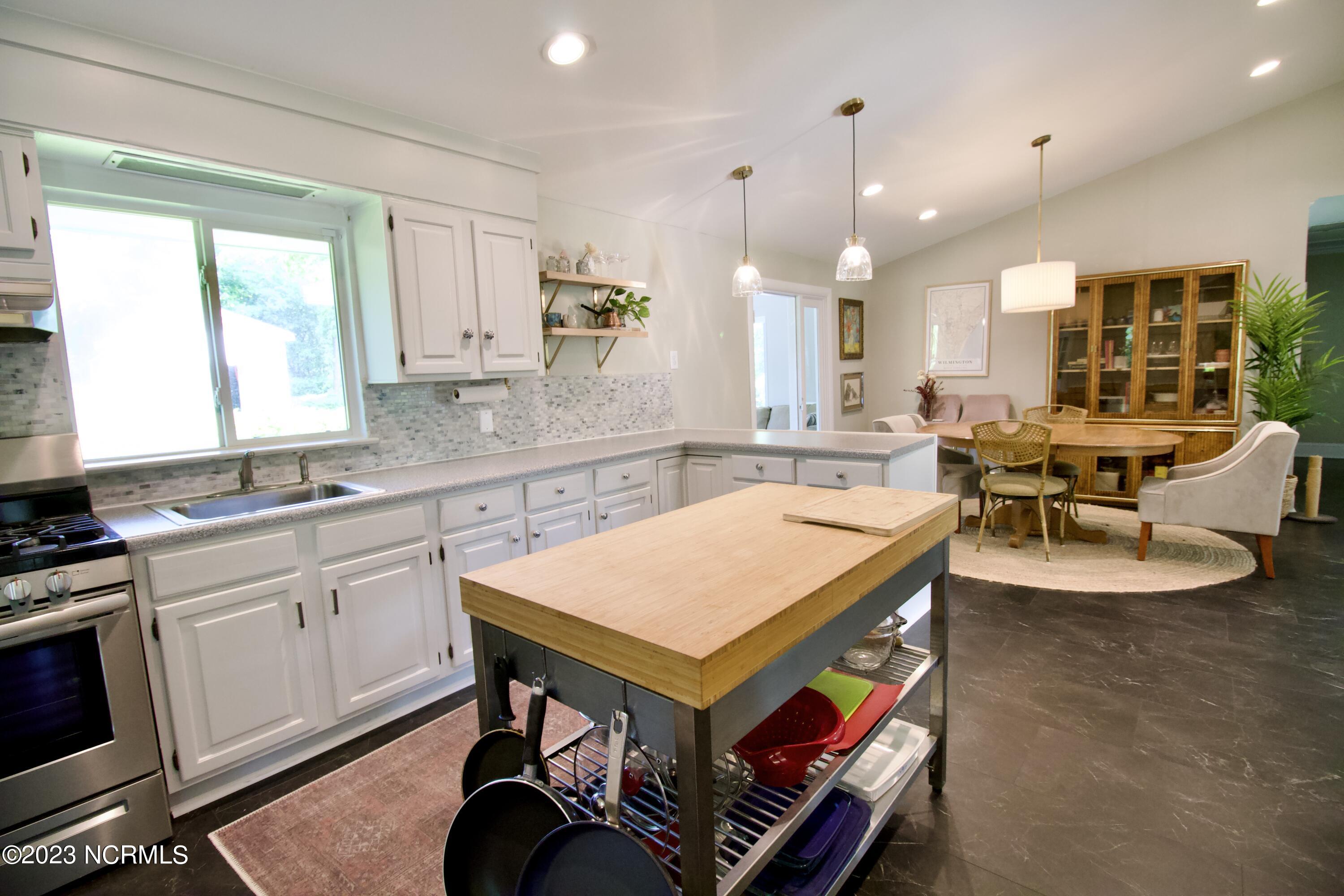 100552600 | Photo 11