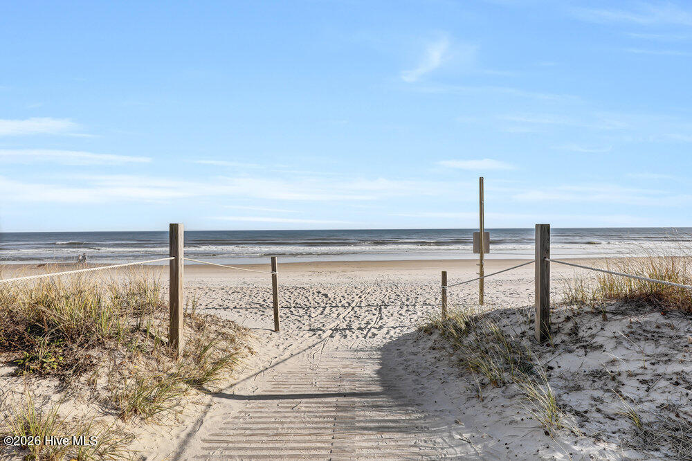 100562970 | Photo 58