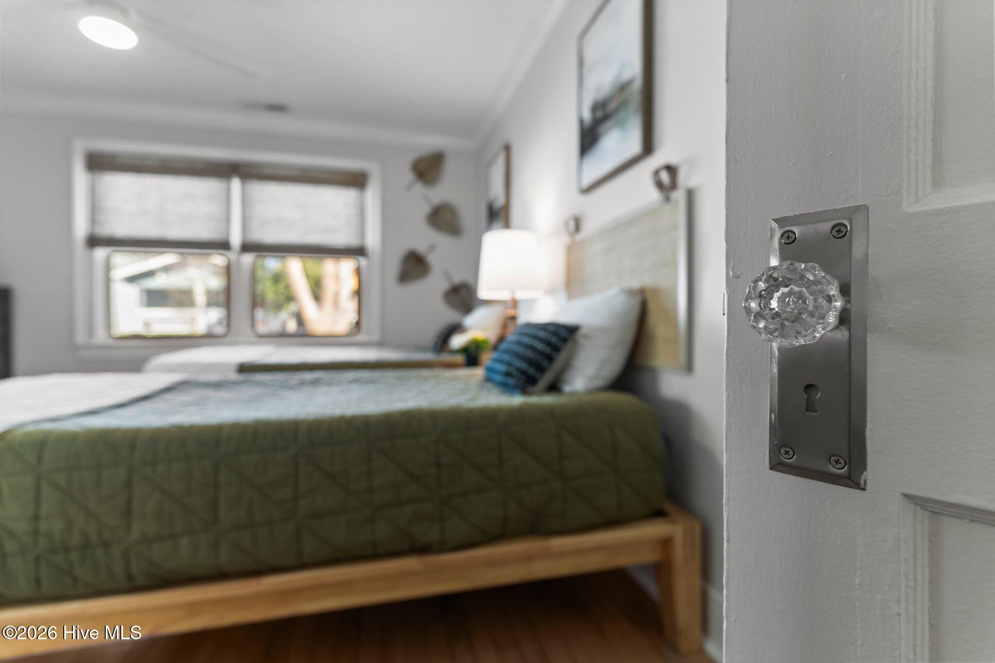 100557813 | Photo 25