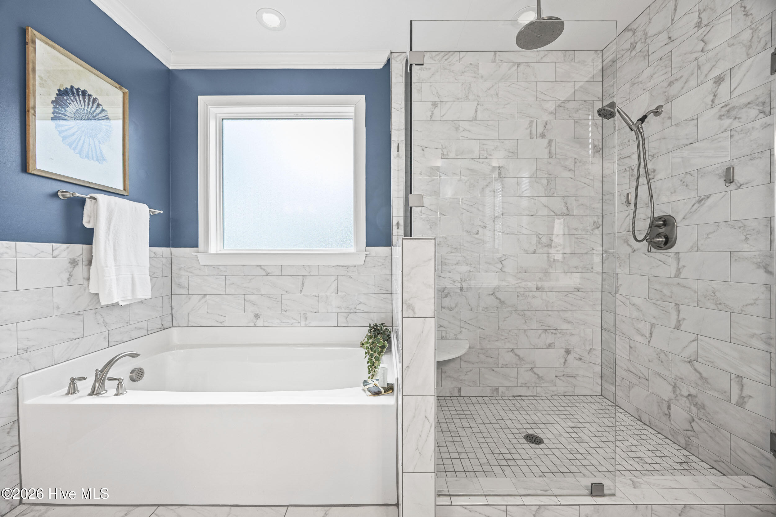 100550932 | Photo 31