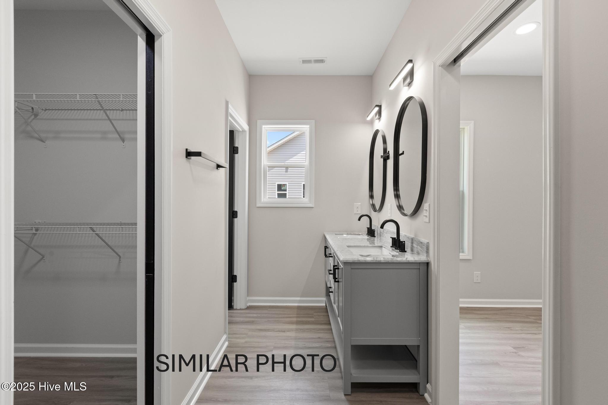 100515081 | Photo 22