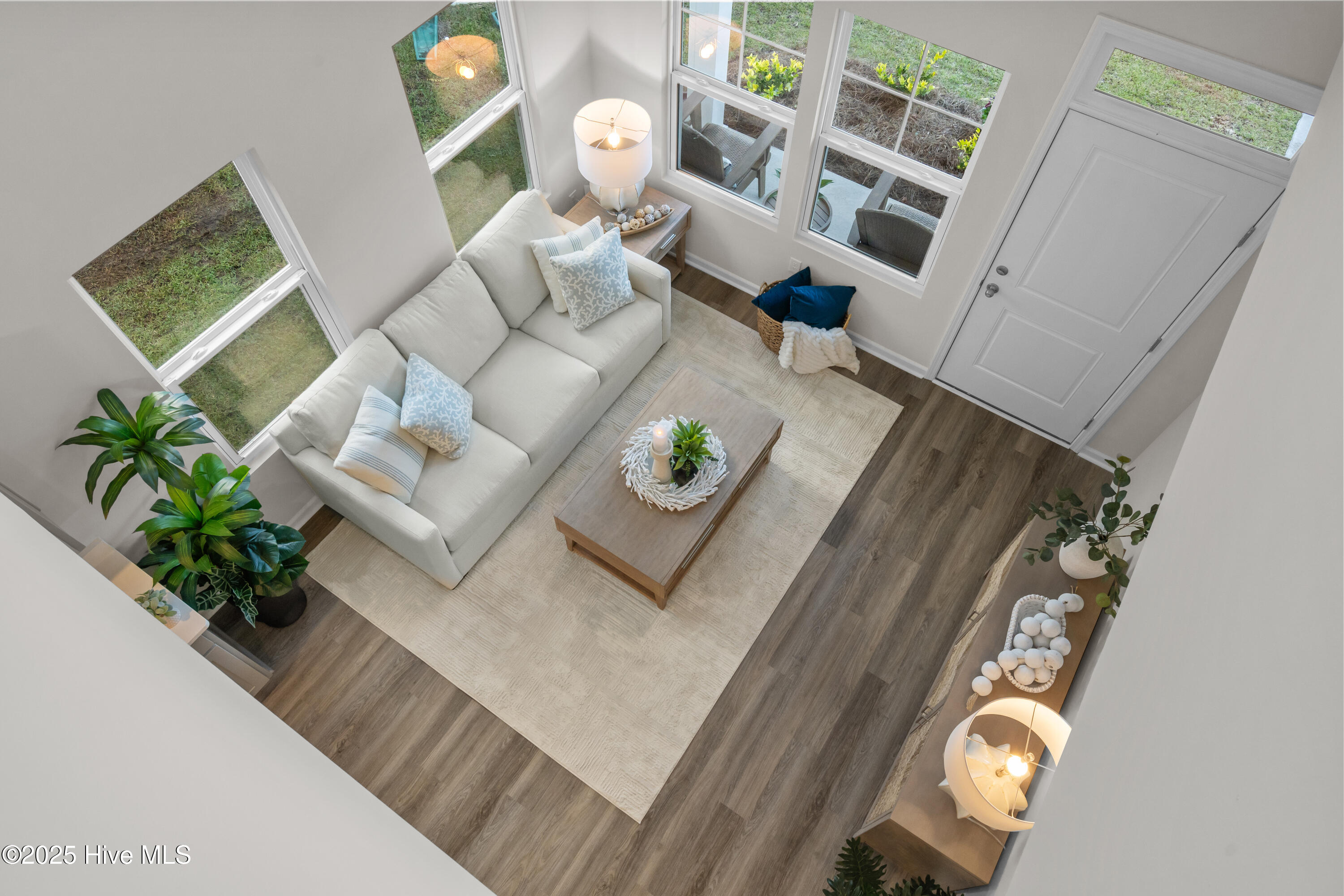 100561009 | Photo 17