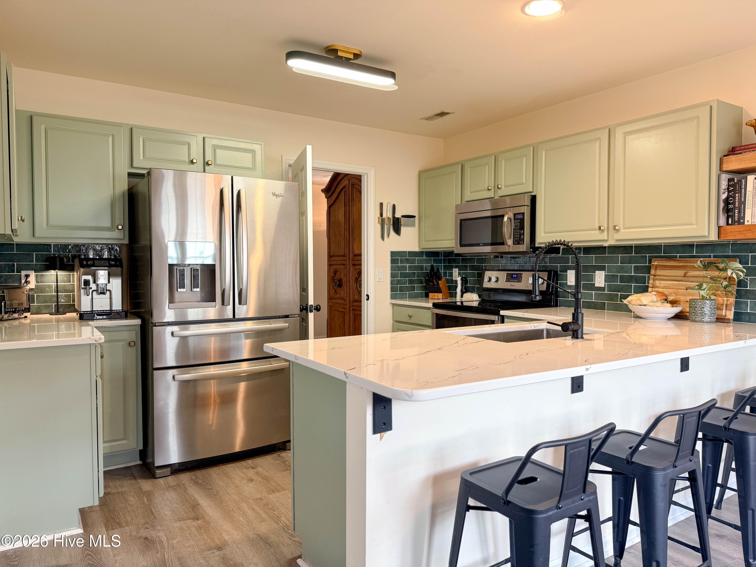 100559708 | Photo 22