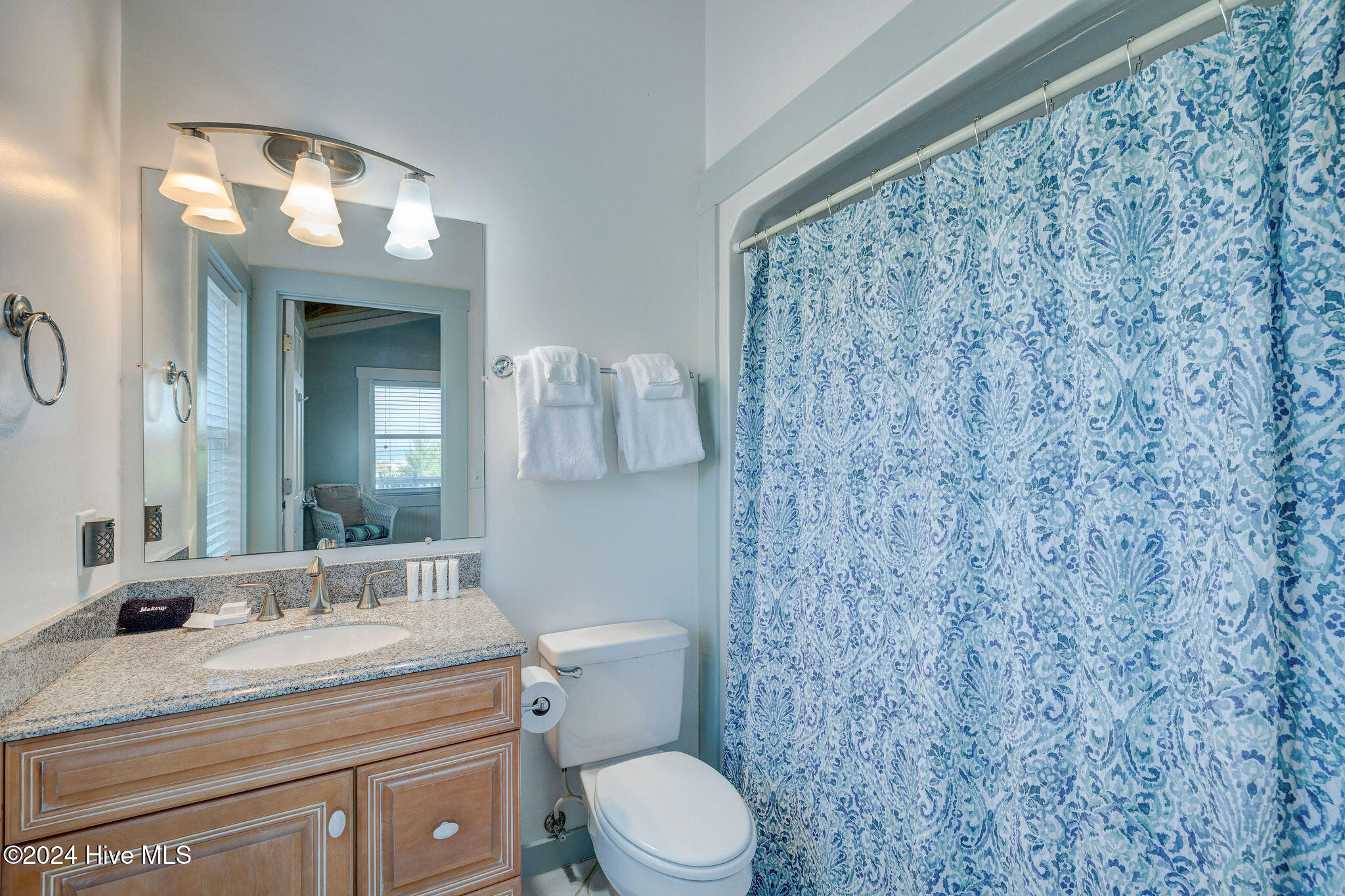 100526759 | Photo 32