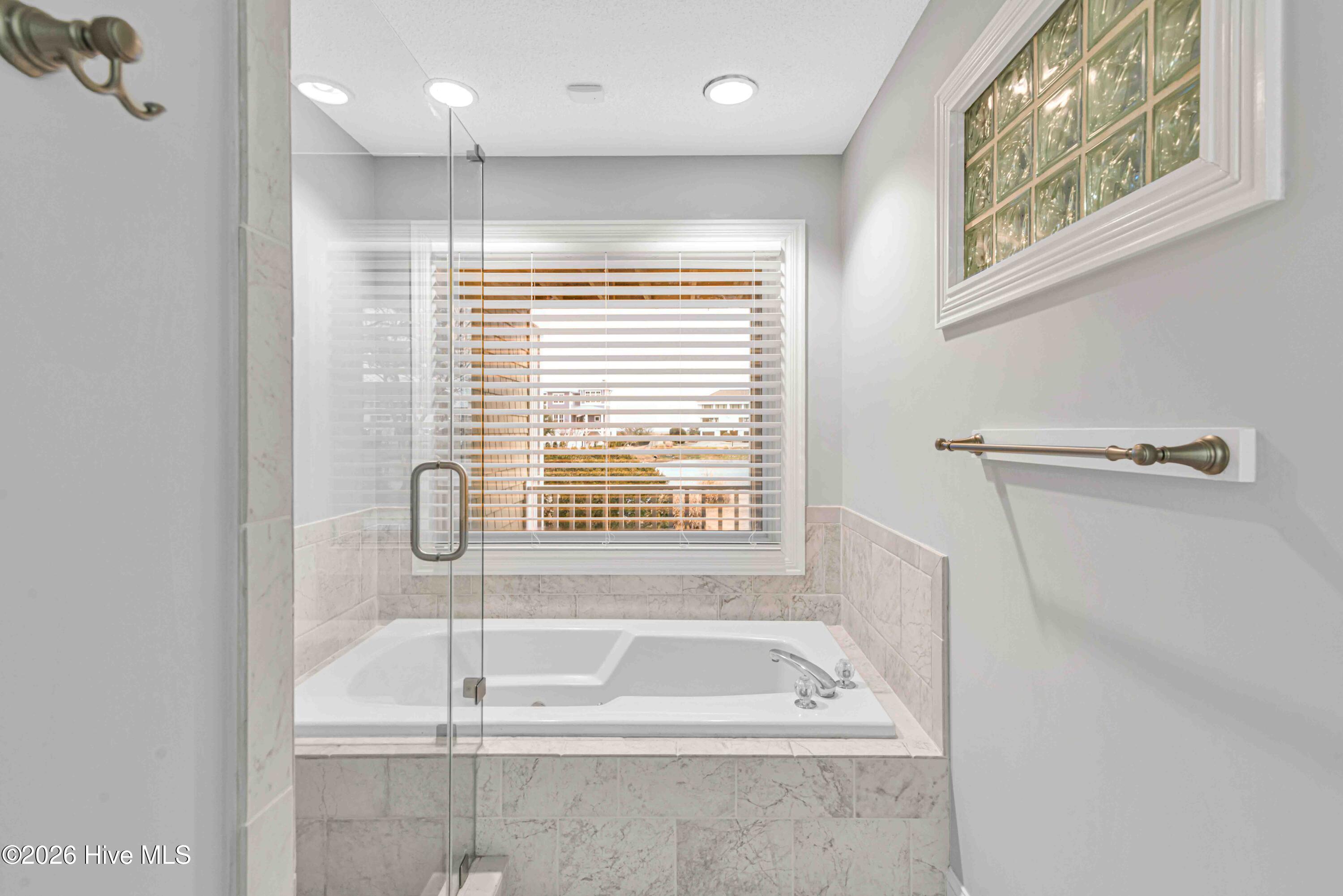 100555941 | Photo 19