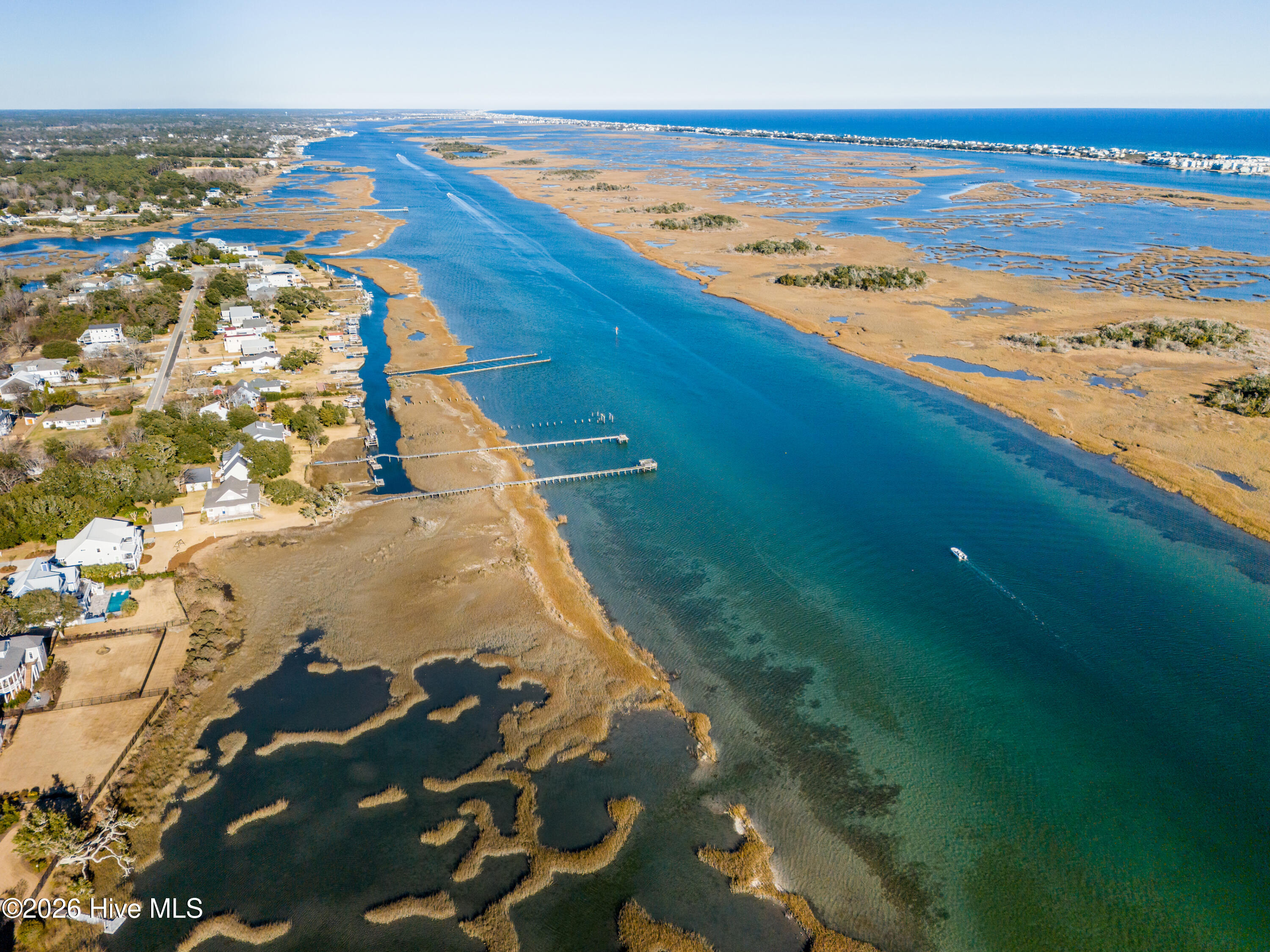 100548794 | Photo 40