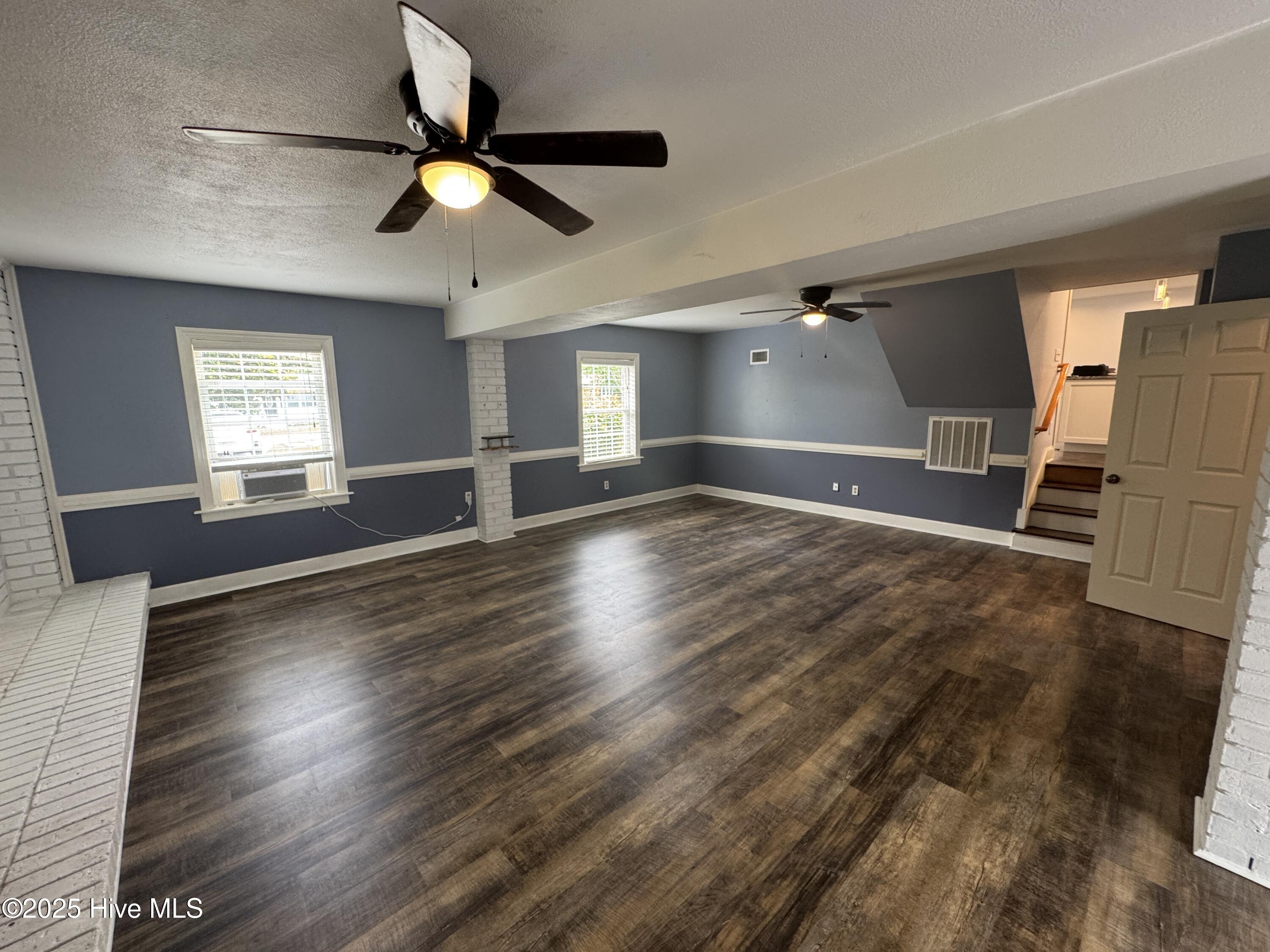 100511512 | Photo 10