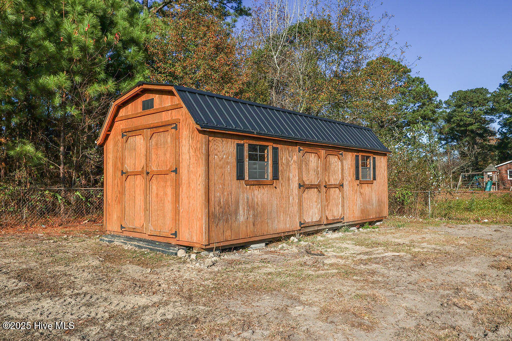 100543295 | Photo 21