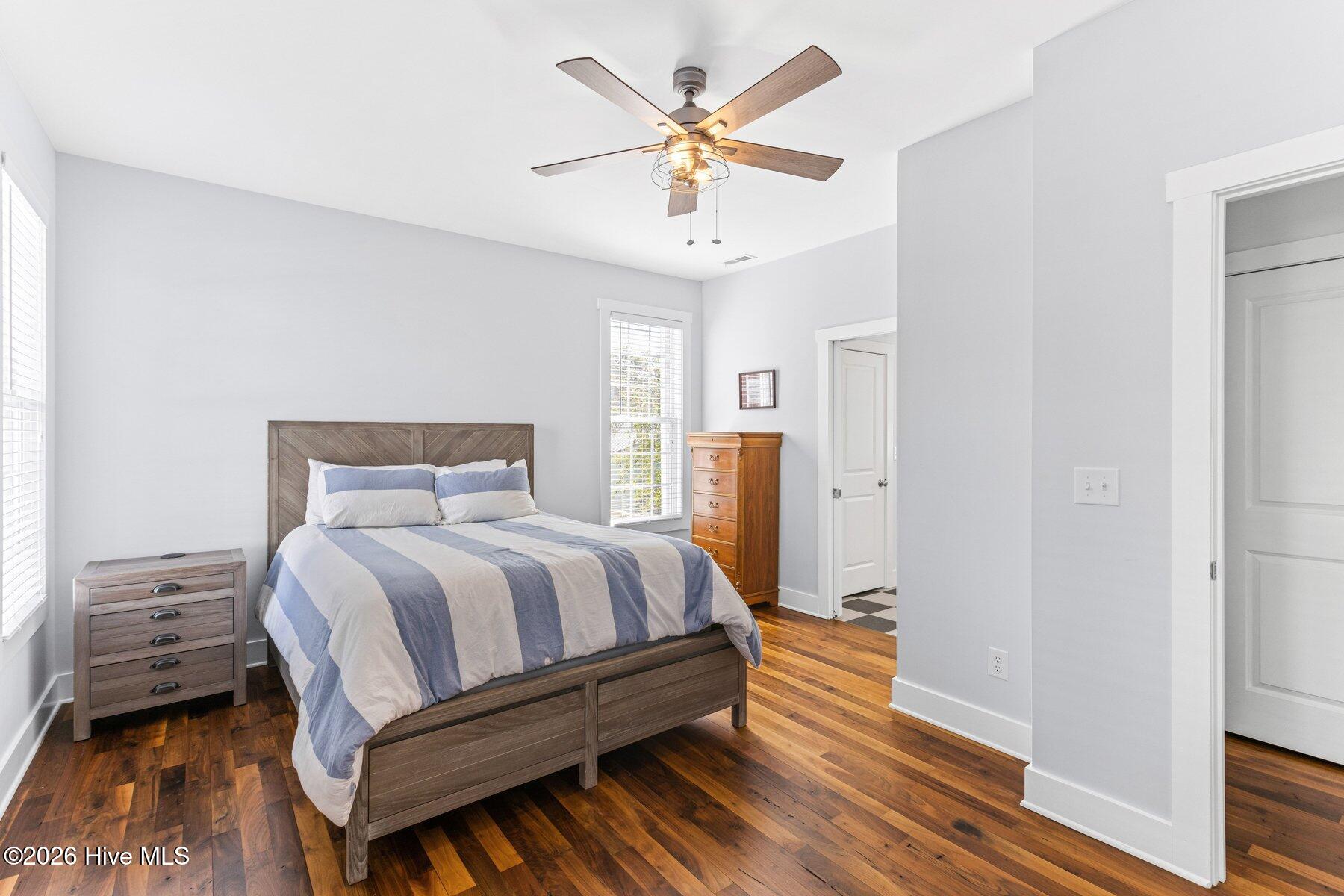 100557261 | Photo 27