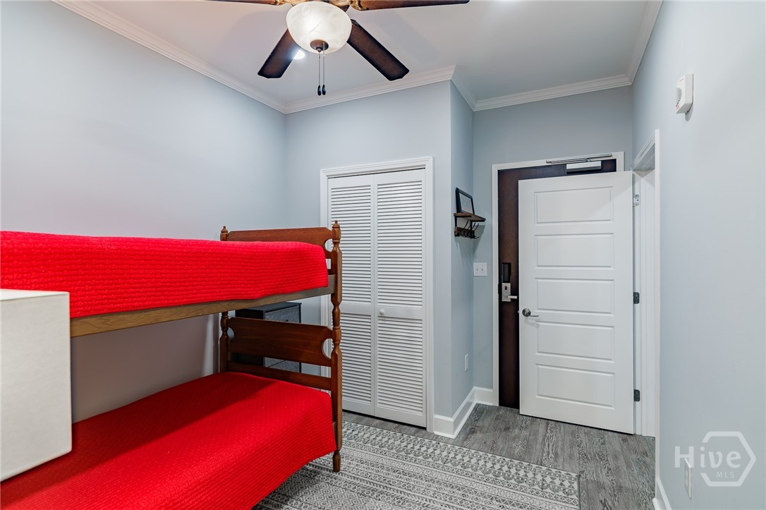 250 Broad Street W 811