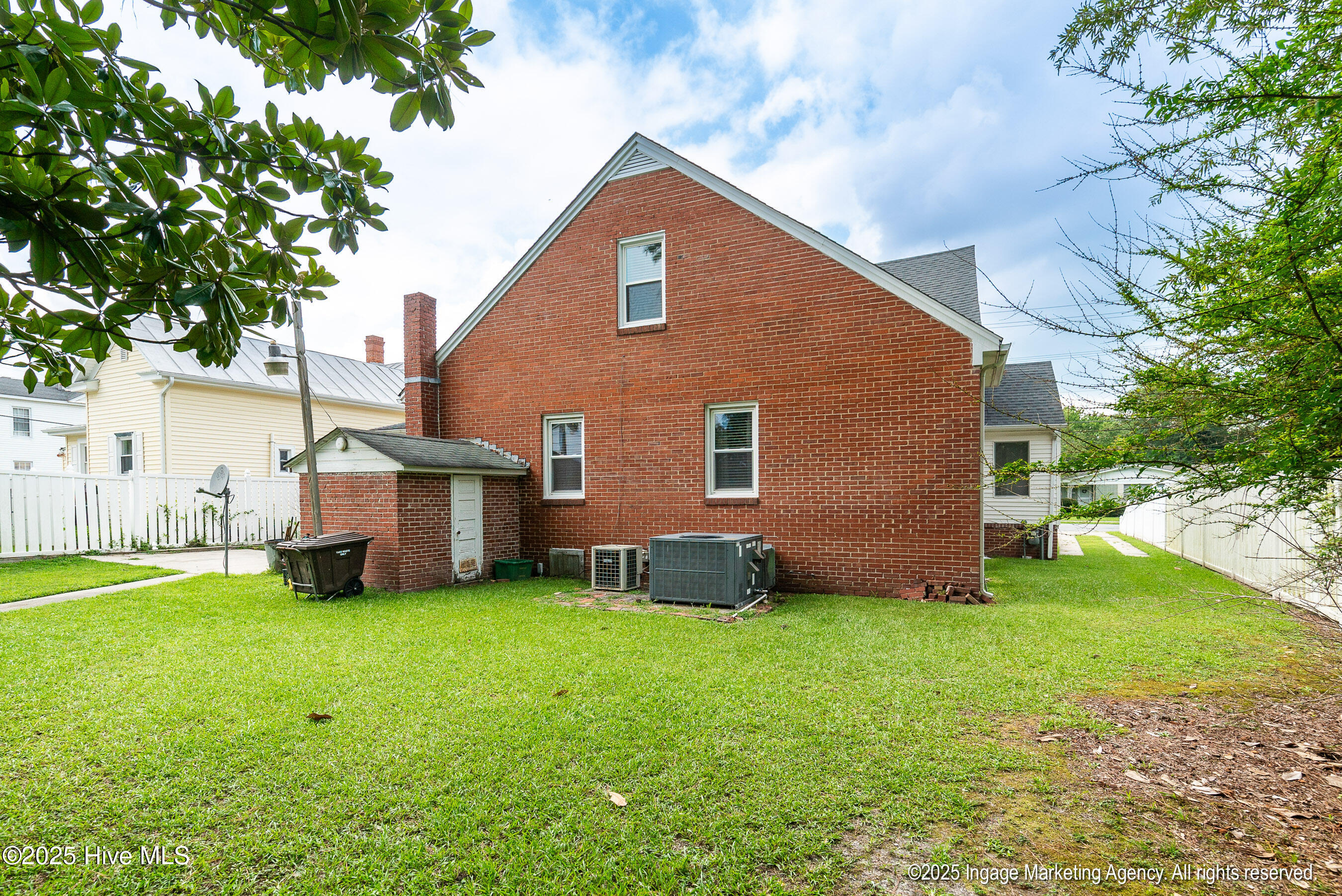 Homes for sale in Farmville, NC | 4121 Grimmersburg St, Farmville, NC 27828 | MLS# 100518660