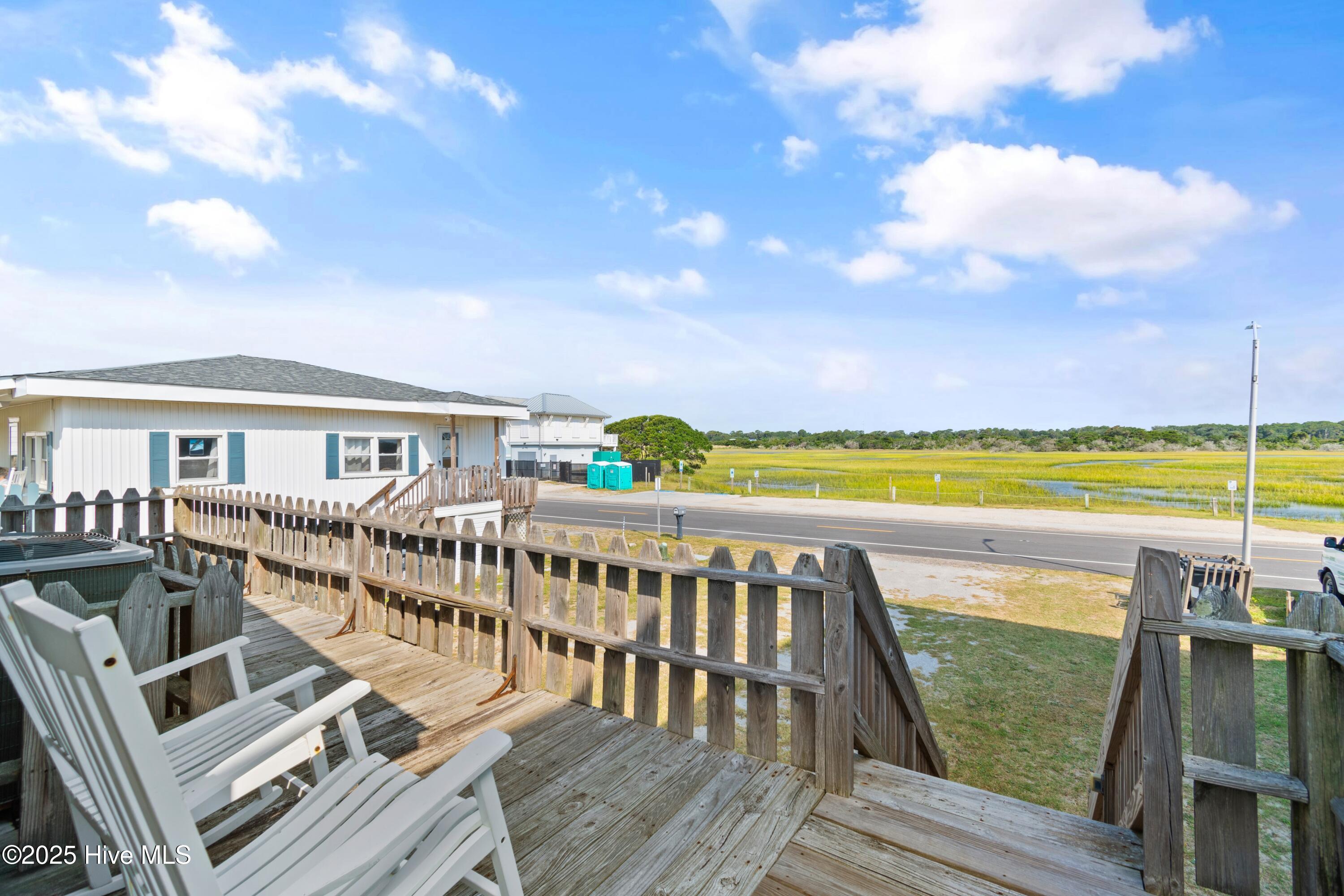 100529759 | Photo 53