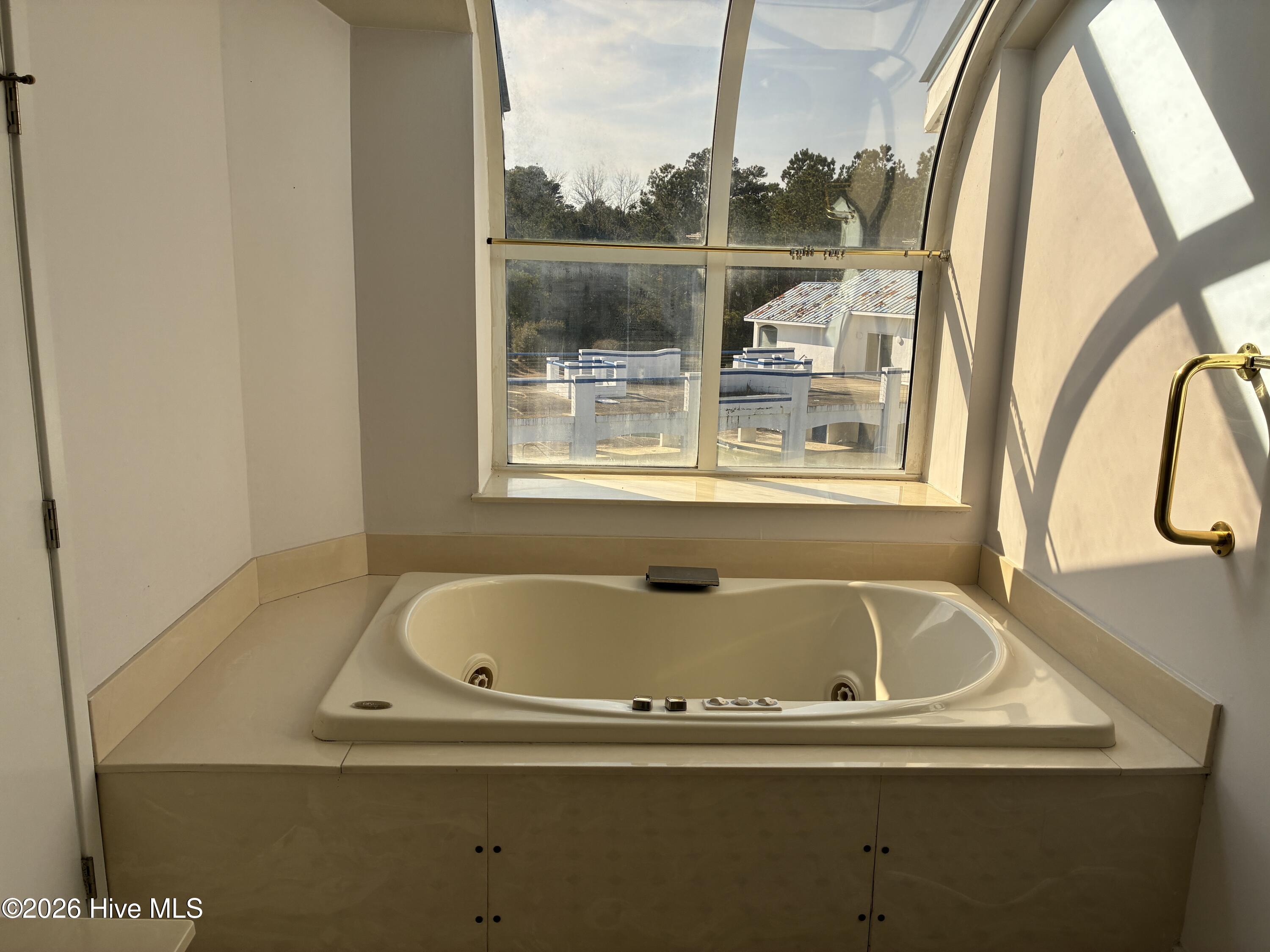 100554273 | Photo 24