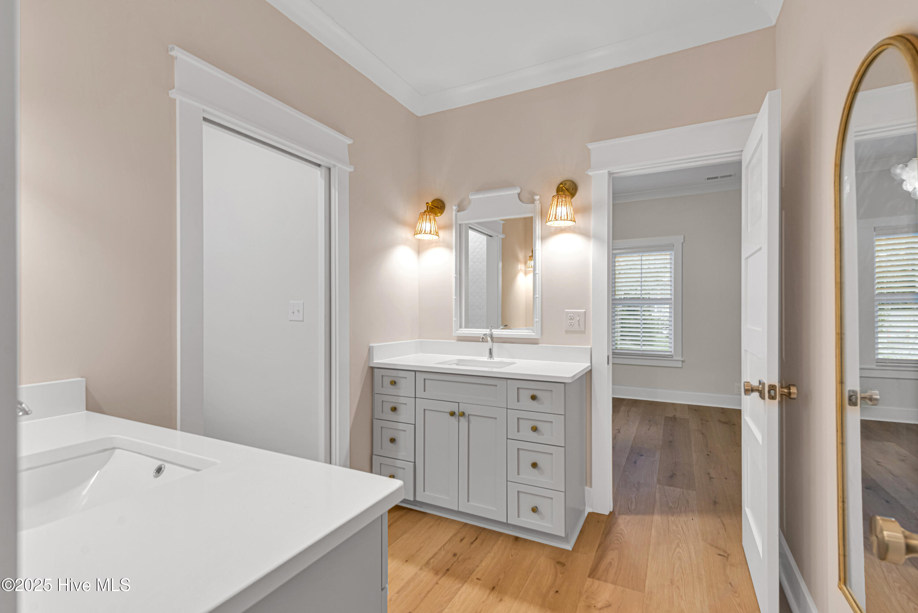 100542674 | Photo 31