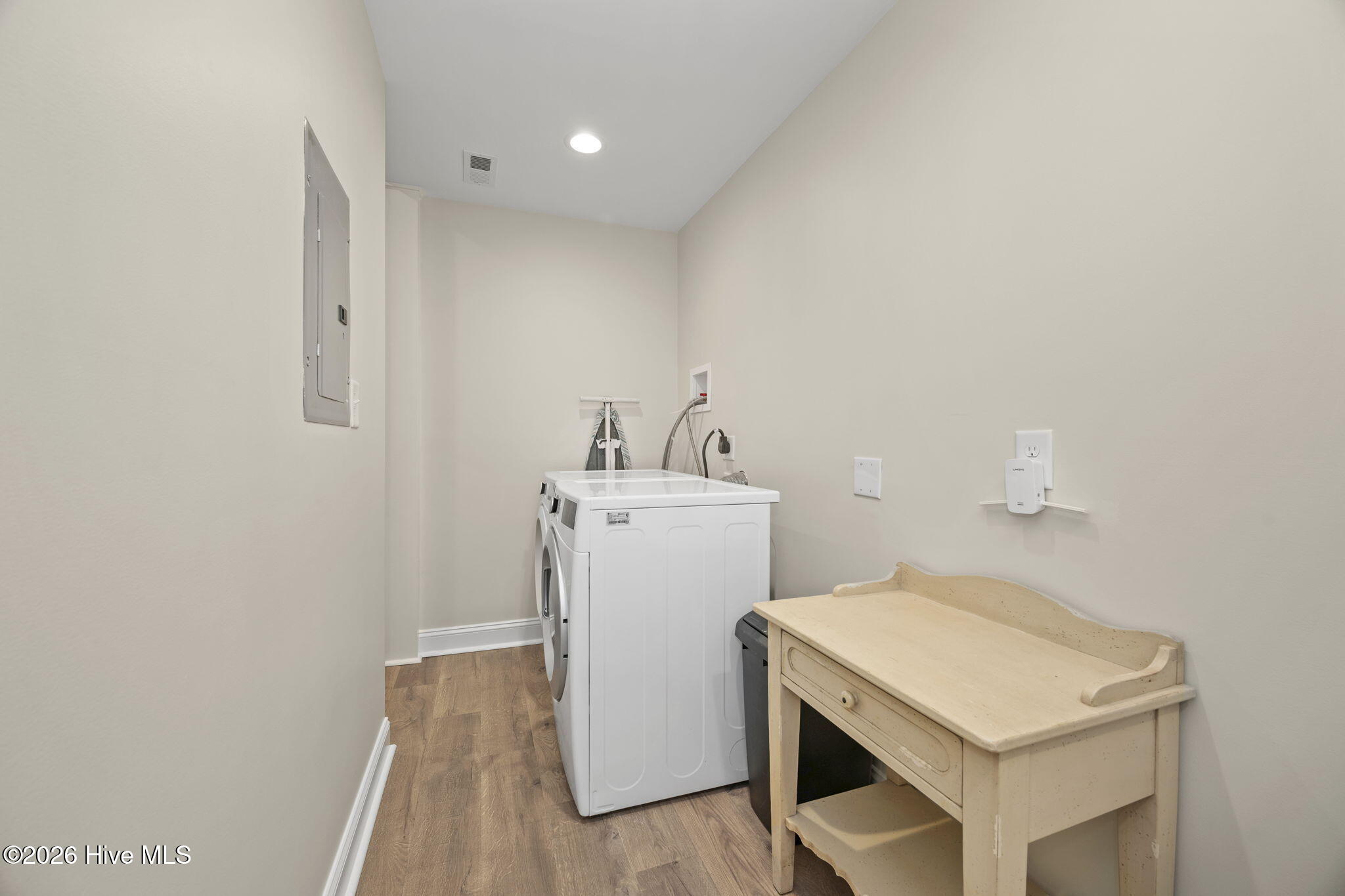 100552942 | Photo 49