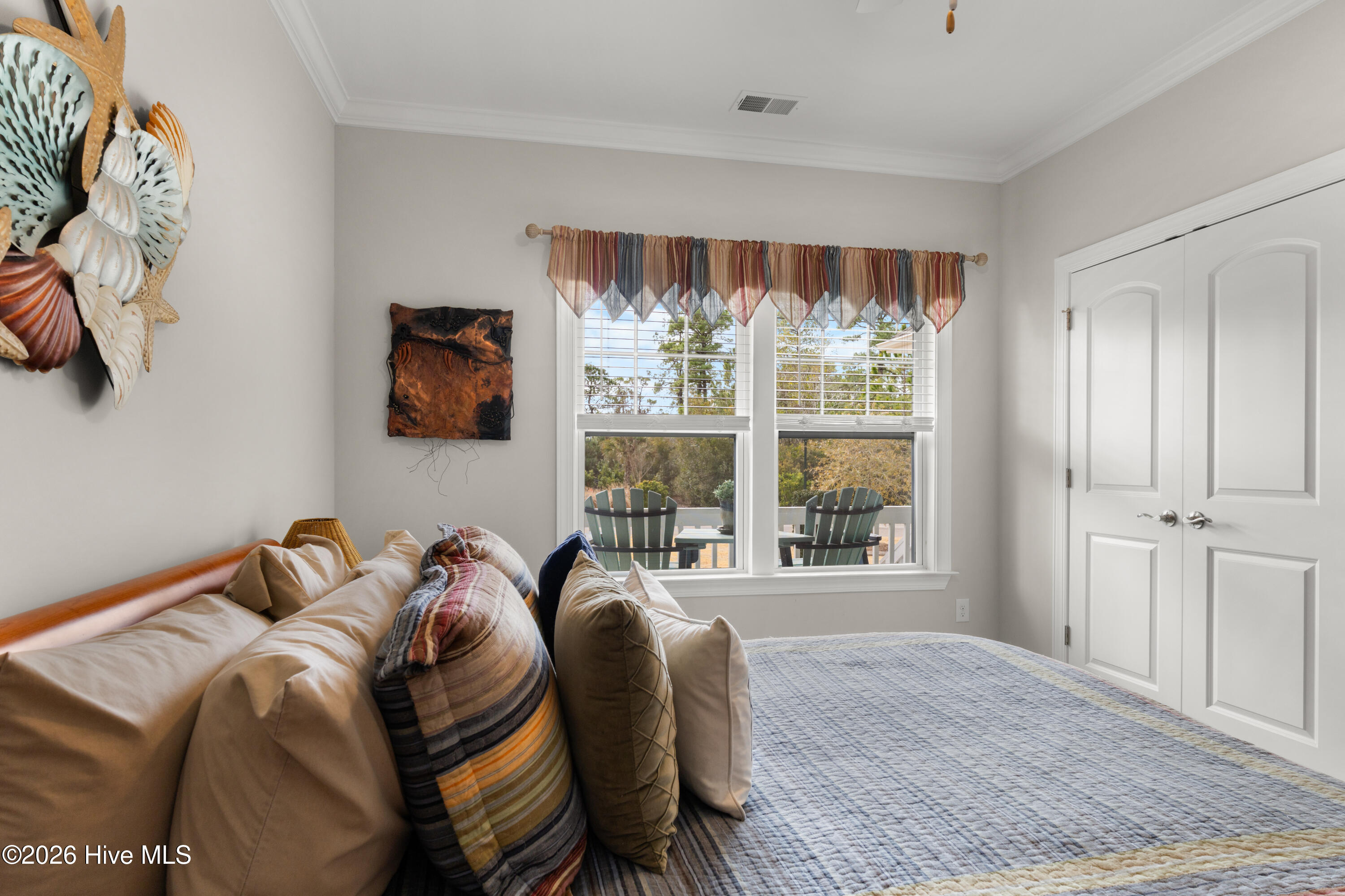 100555915 | Photo 38