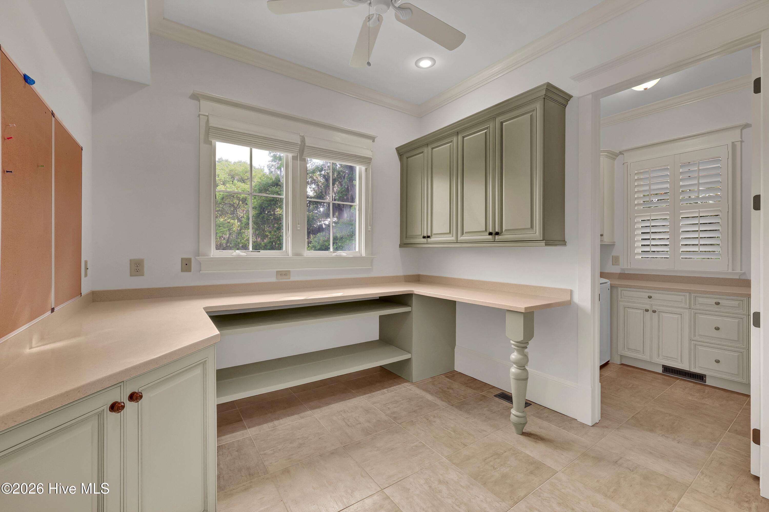 100569484 | Photo 33