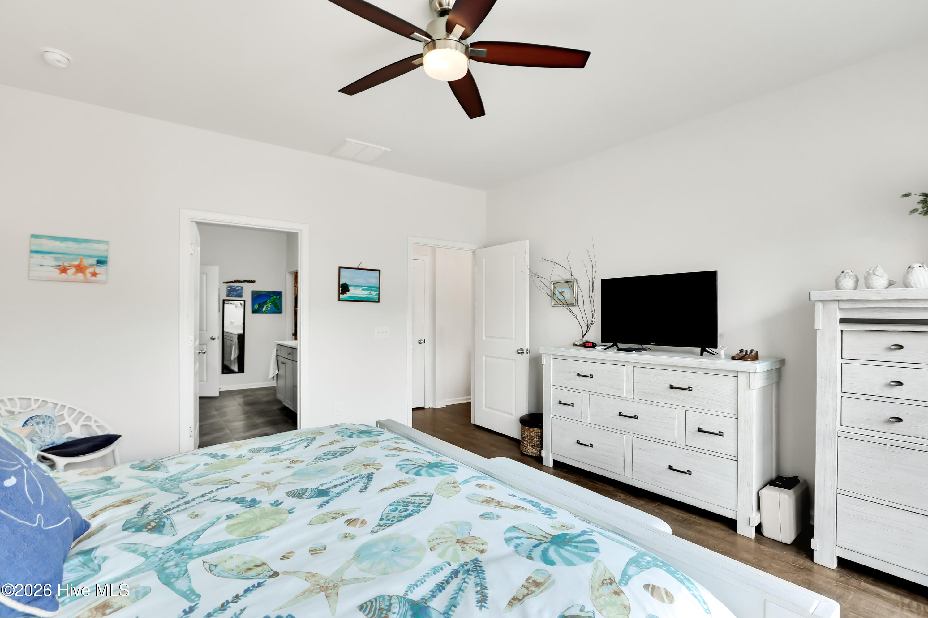 100558115 | Photo 20