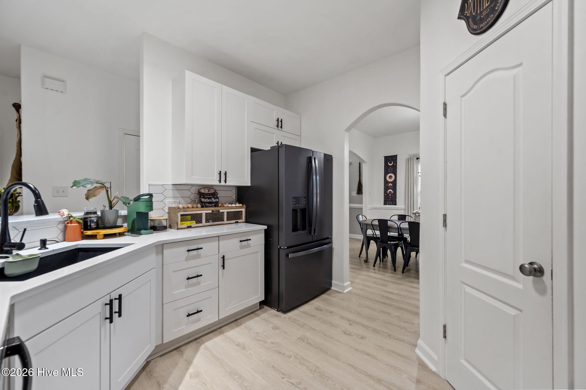 100560340 | Photo 14