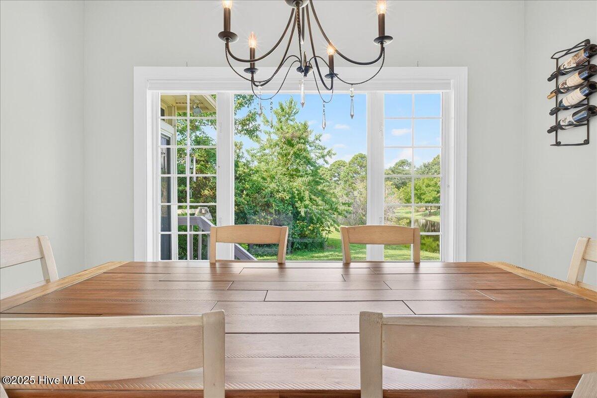 100561885 | Photo 37