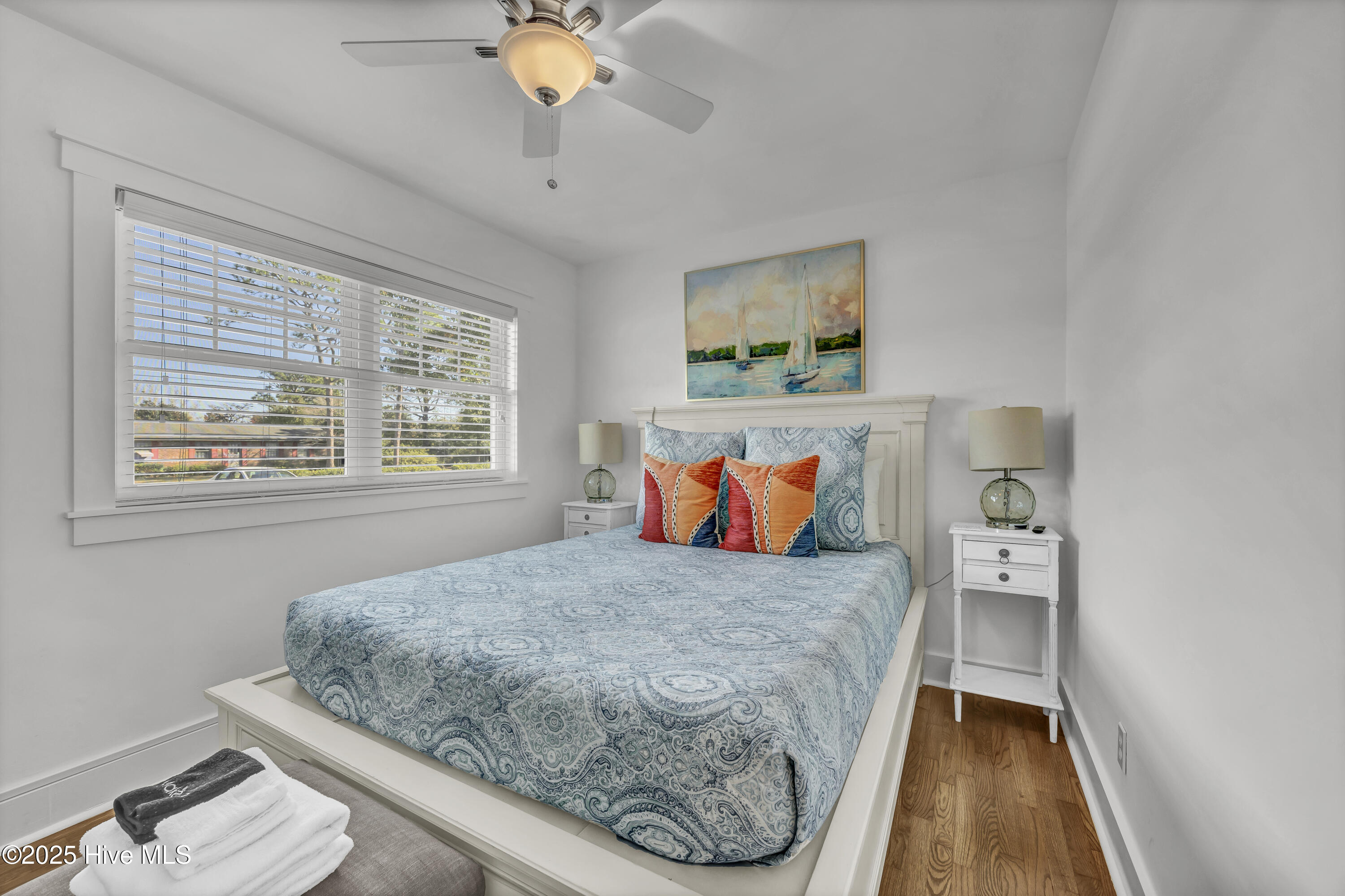 100541190 | Photo 12