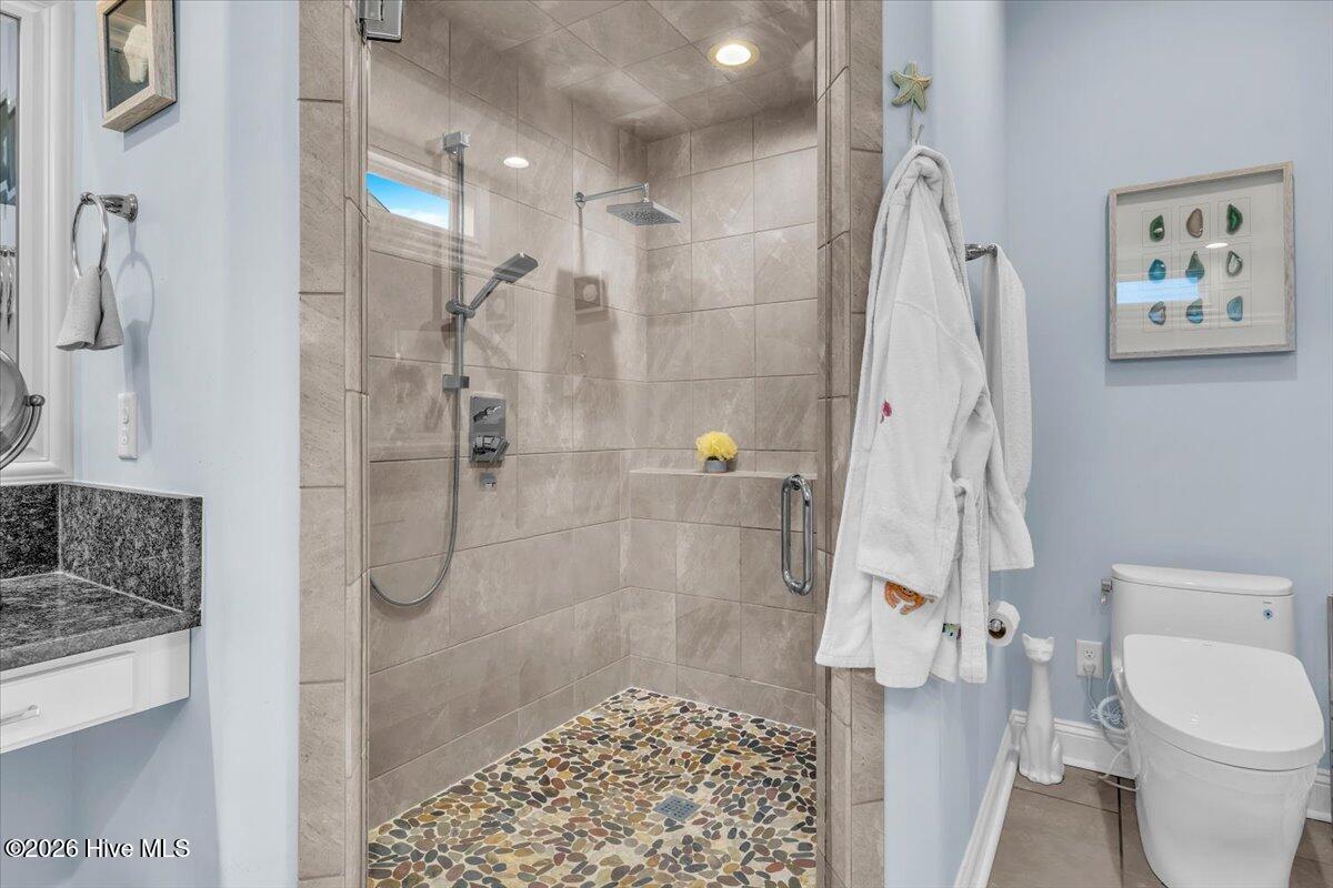 100562728 | Photo 53