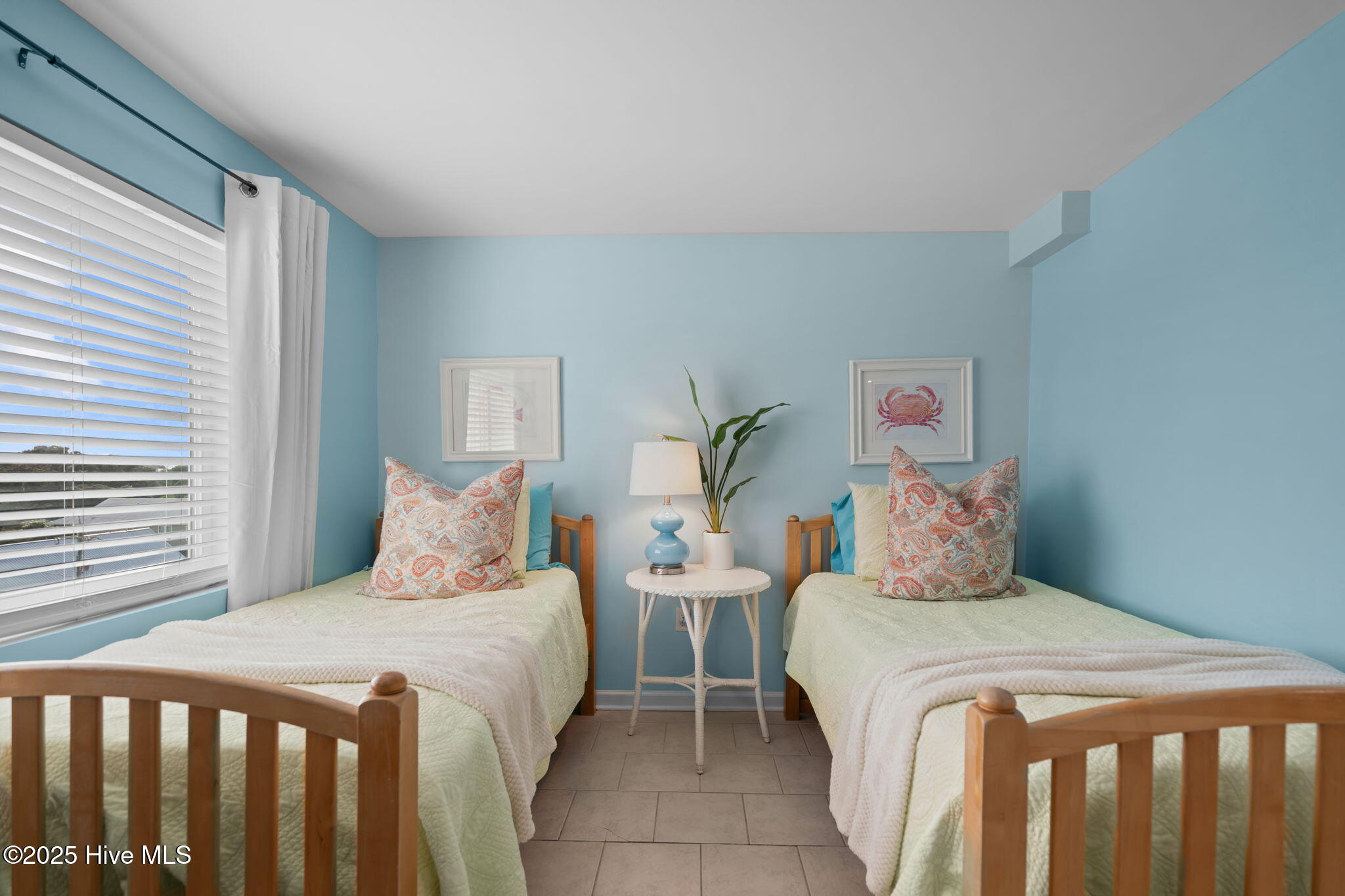 100530733 | Photo 23