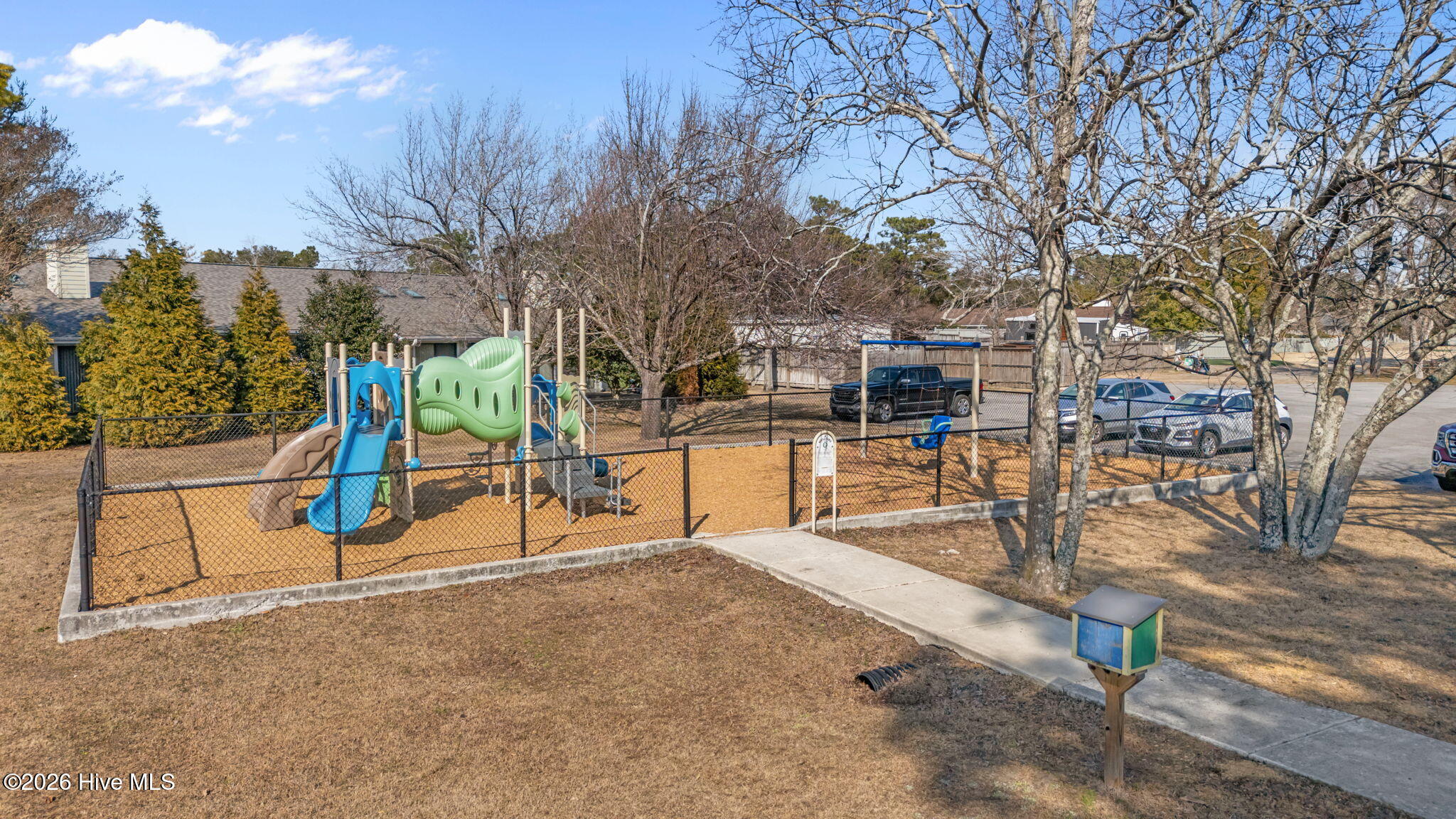 100553708 | Photo 31