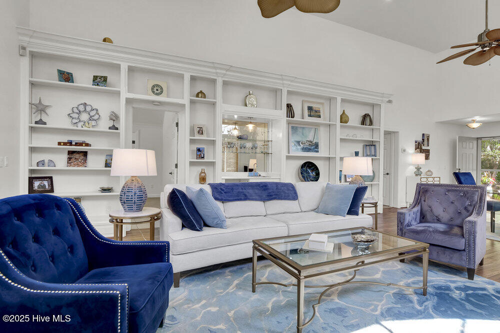 100551135 | Photo 12