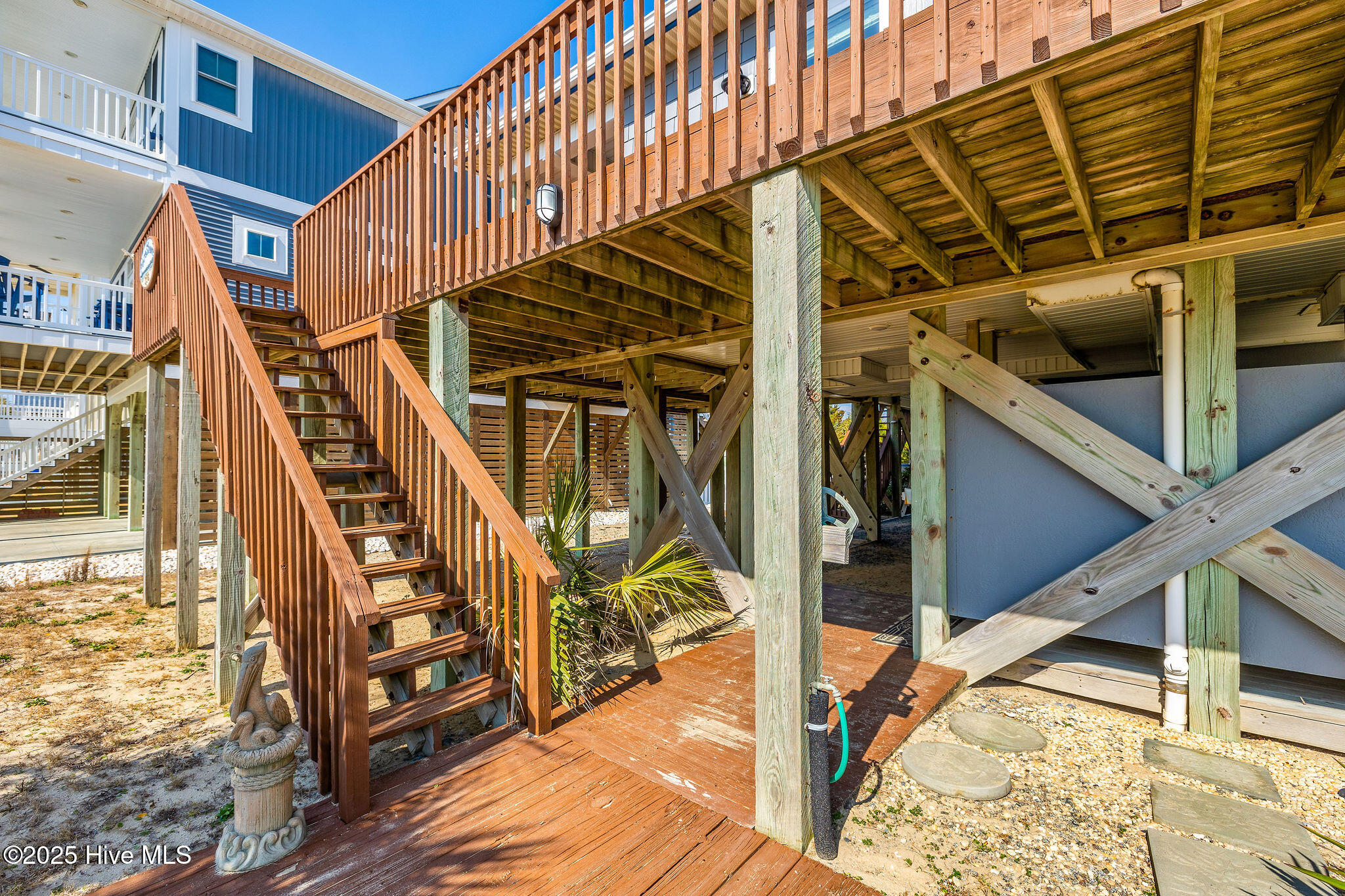 100529088 | Photo 60