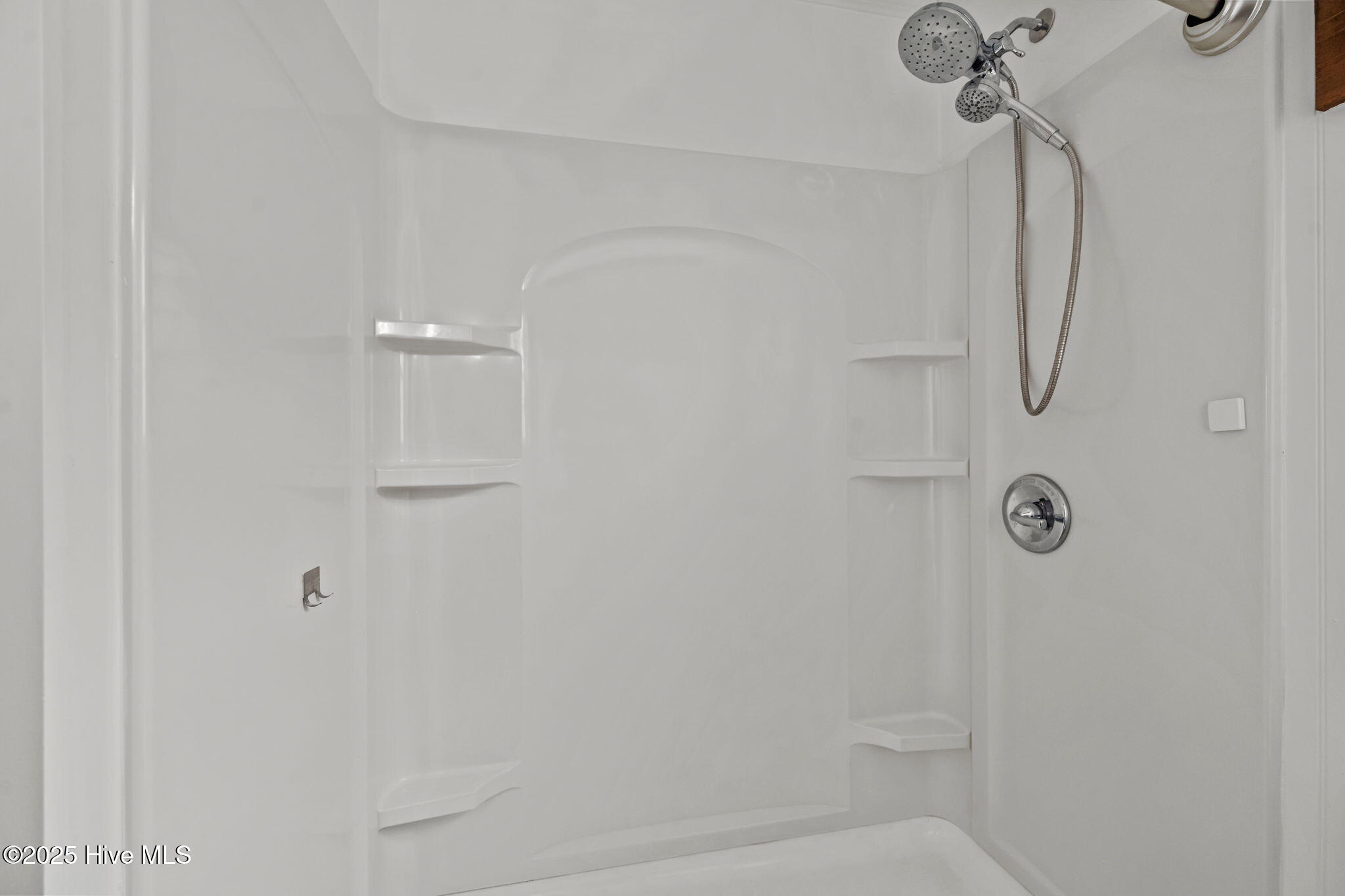 100525706 | Photo 18