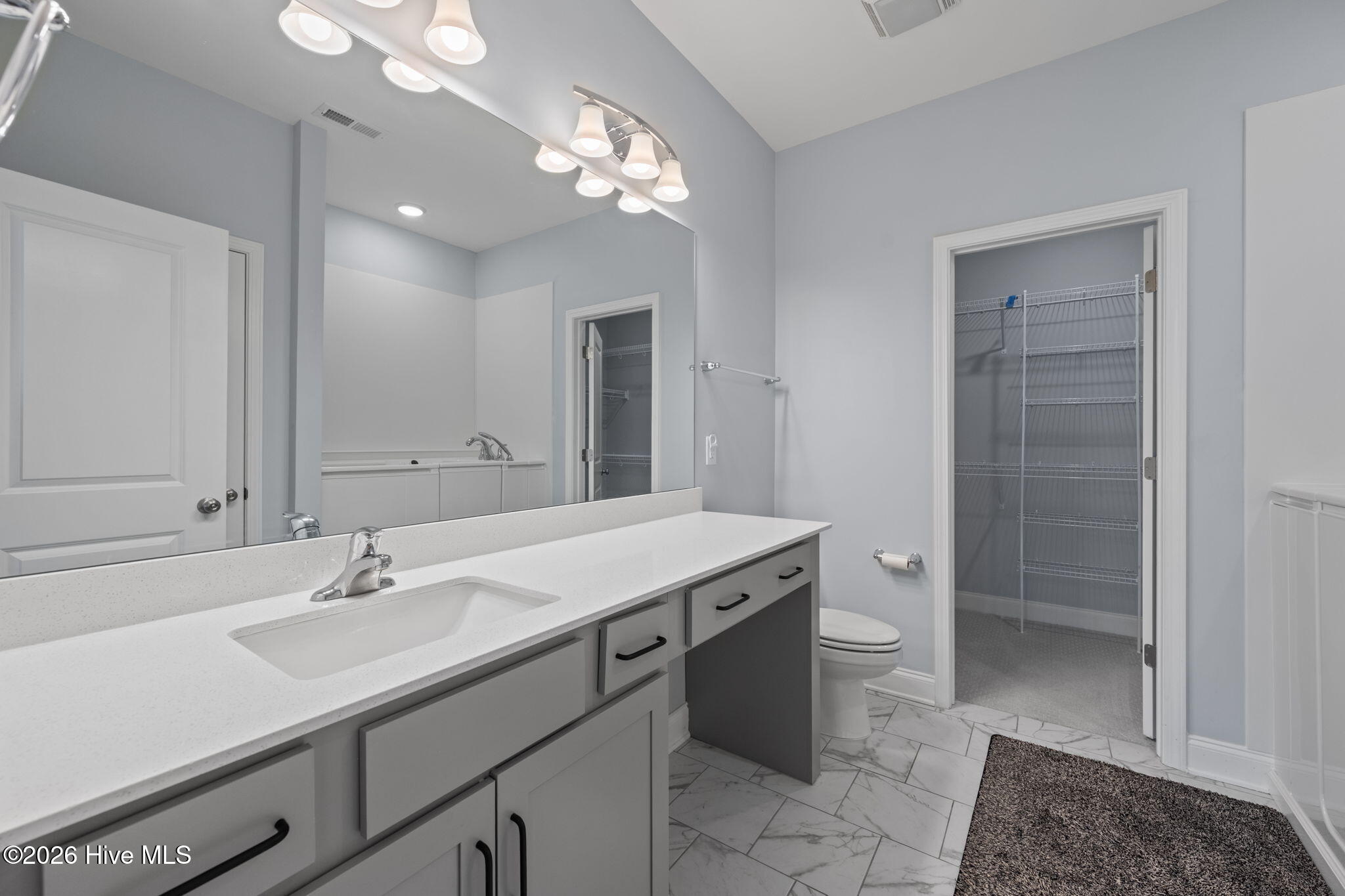 100567442 | Photo 17